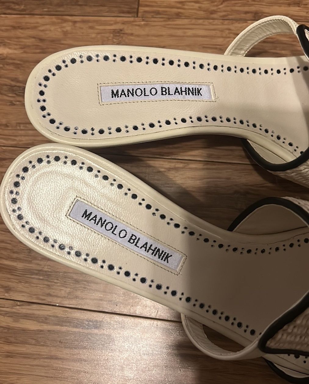 Manolo Blahnik Manolo Blahnik 50mm Fabiolamu mules Size US 10 / IT 40 - 7 Thumbnail