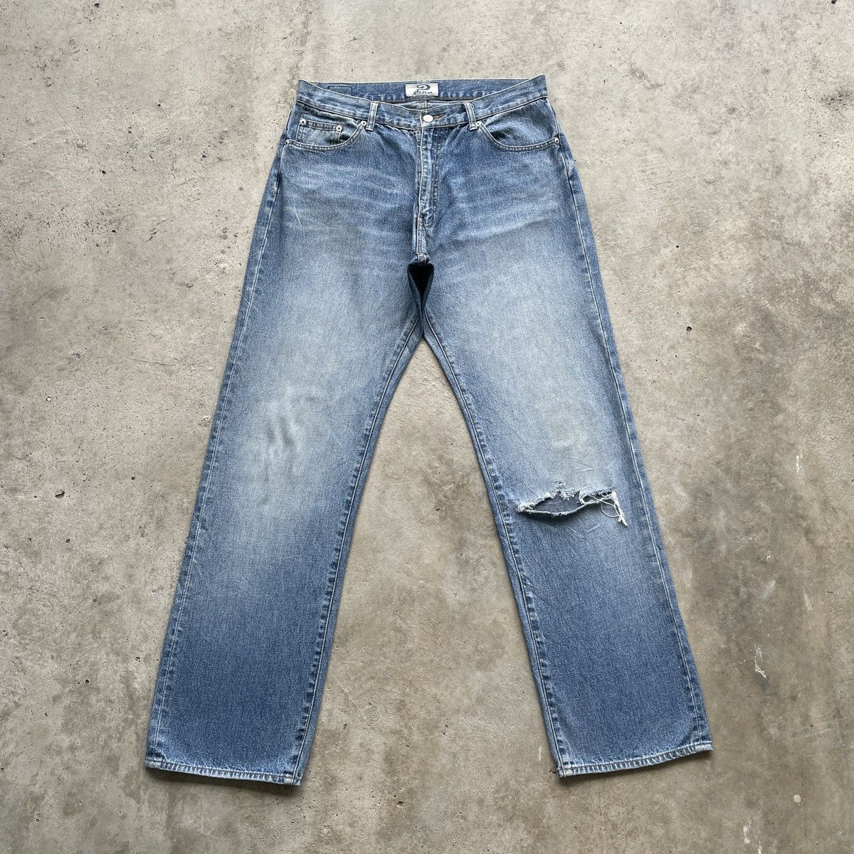 Japanese Brand Japan Baggy Piko Hawaiian Distressed Faded Jeans Pants W33 Size US 34 / EU 50 - 1 Thumbnail