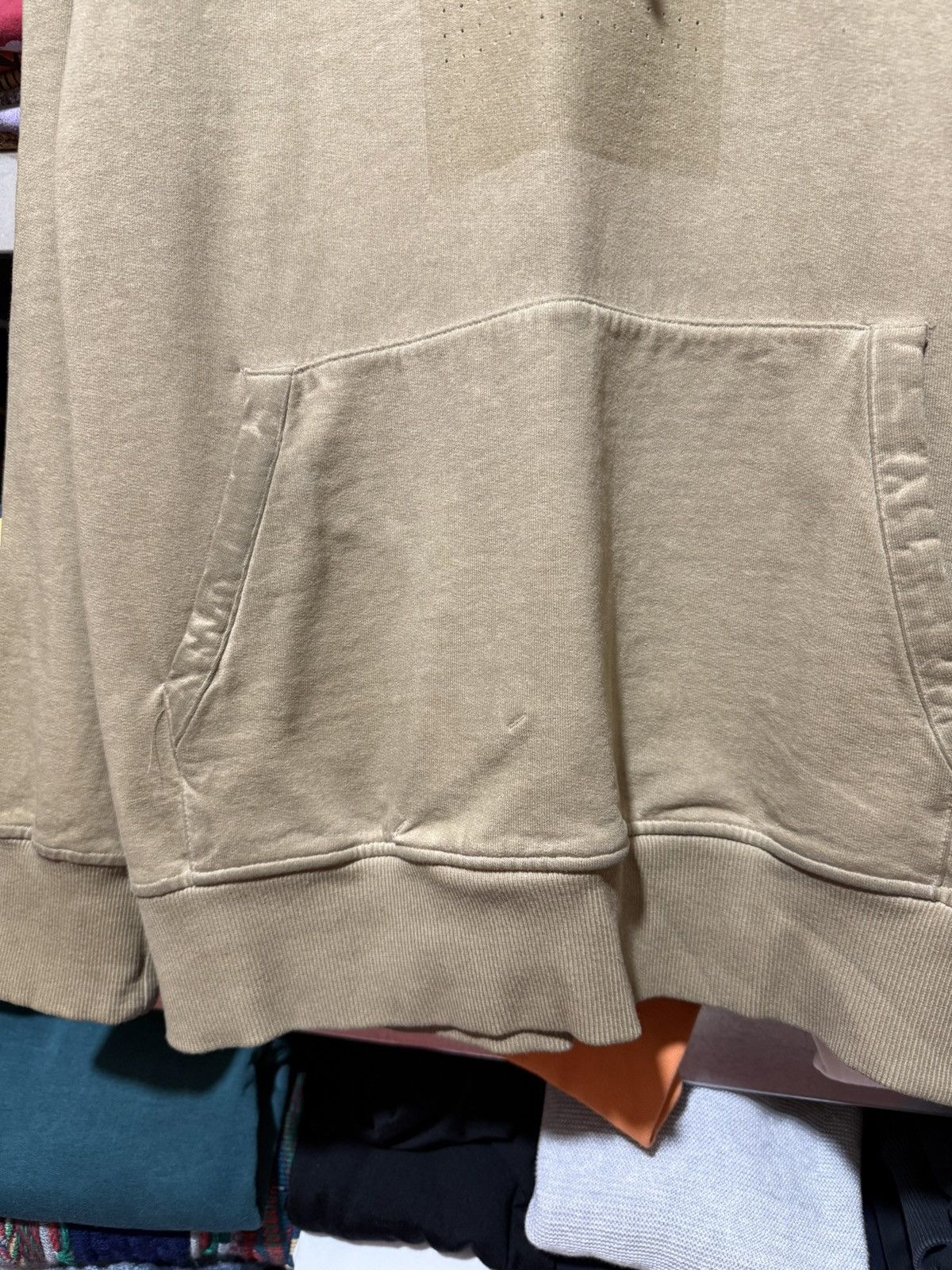 1017 ALYX 9SM Rare Luxury 1017 ALYX 9SM Tan Pullover W/ Prints Hoodie Y2K Size US L / EU 52-54 / 3 - 10 Thumbnail