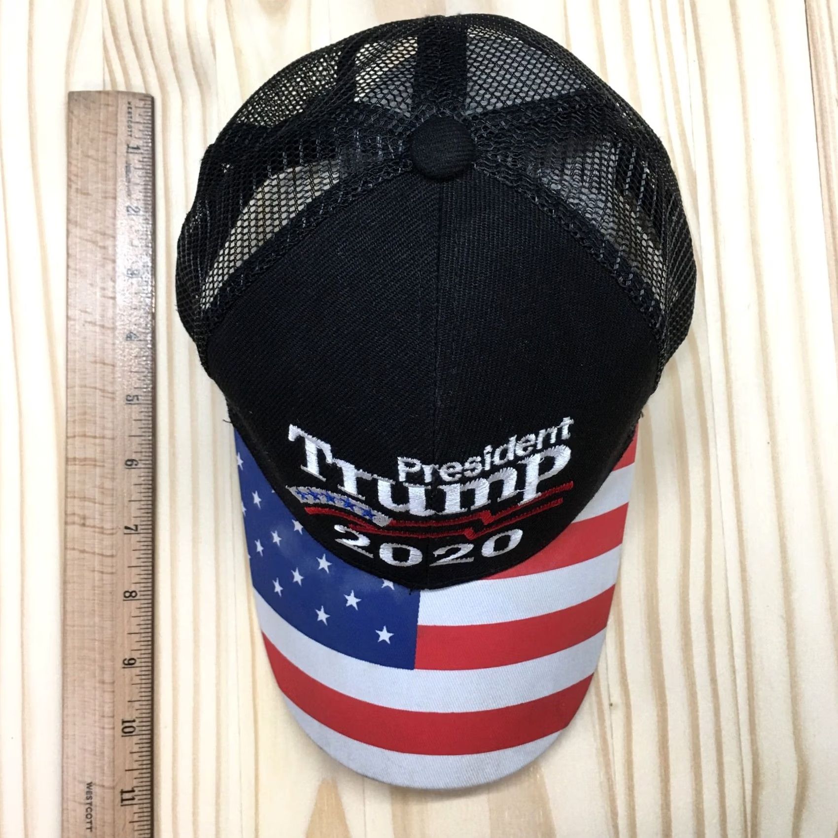 Vintage Trump 2020 Trucker Hat Mens Black OS Curved Brim Embroidered Logo Size ONE SIZE - 4 Thumbnail