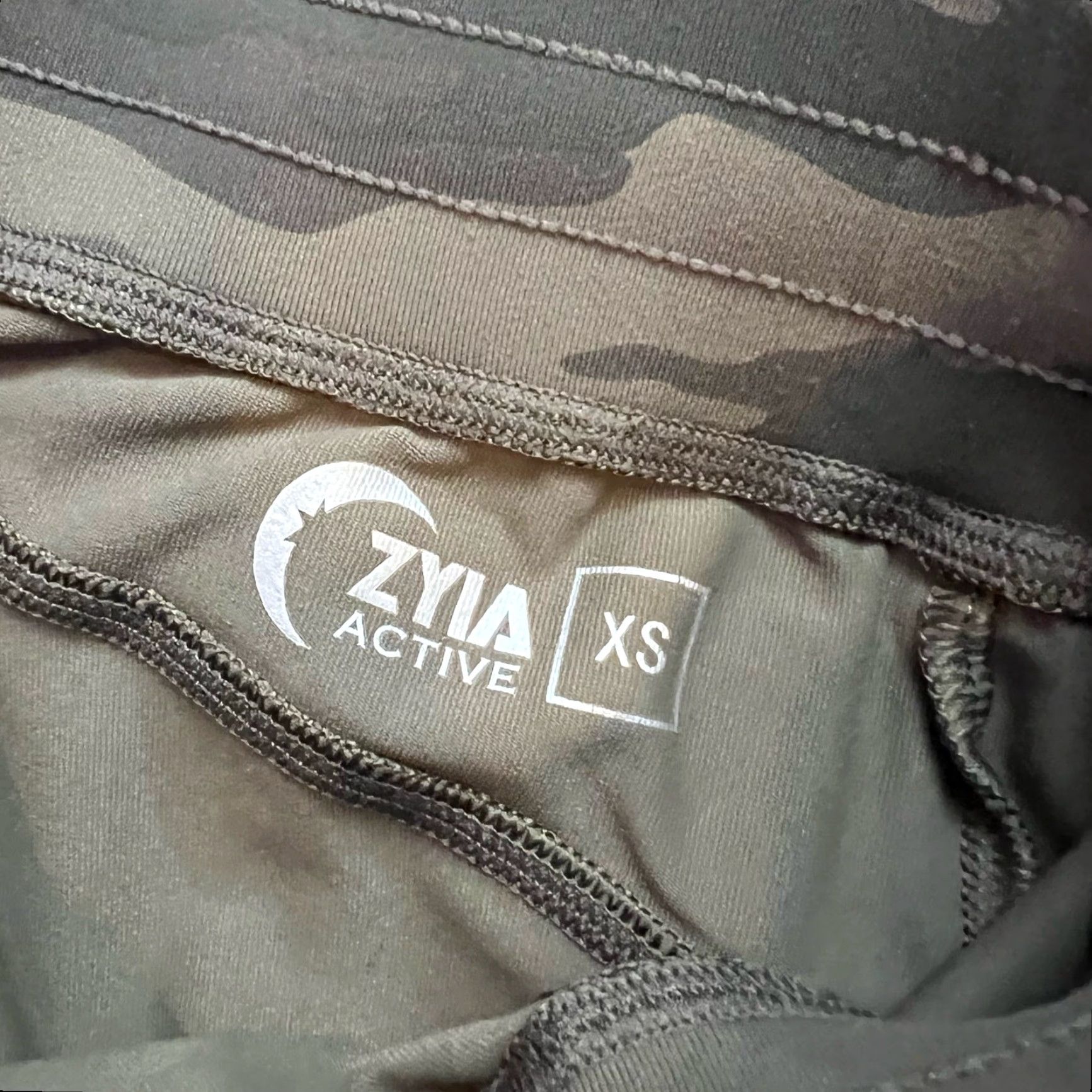 Vintage Zyia Pants Womens XS Green Camo Jogger Unwind Pull on Tapered Elastic Waist Size 26" / US 2 / IT 38 - 7 Thumbnail