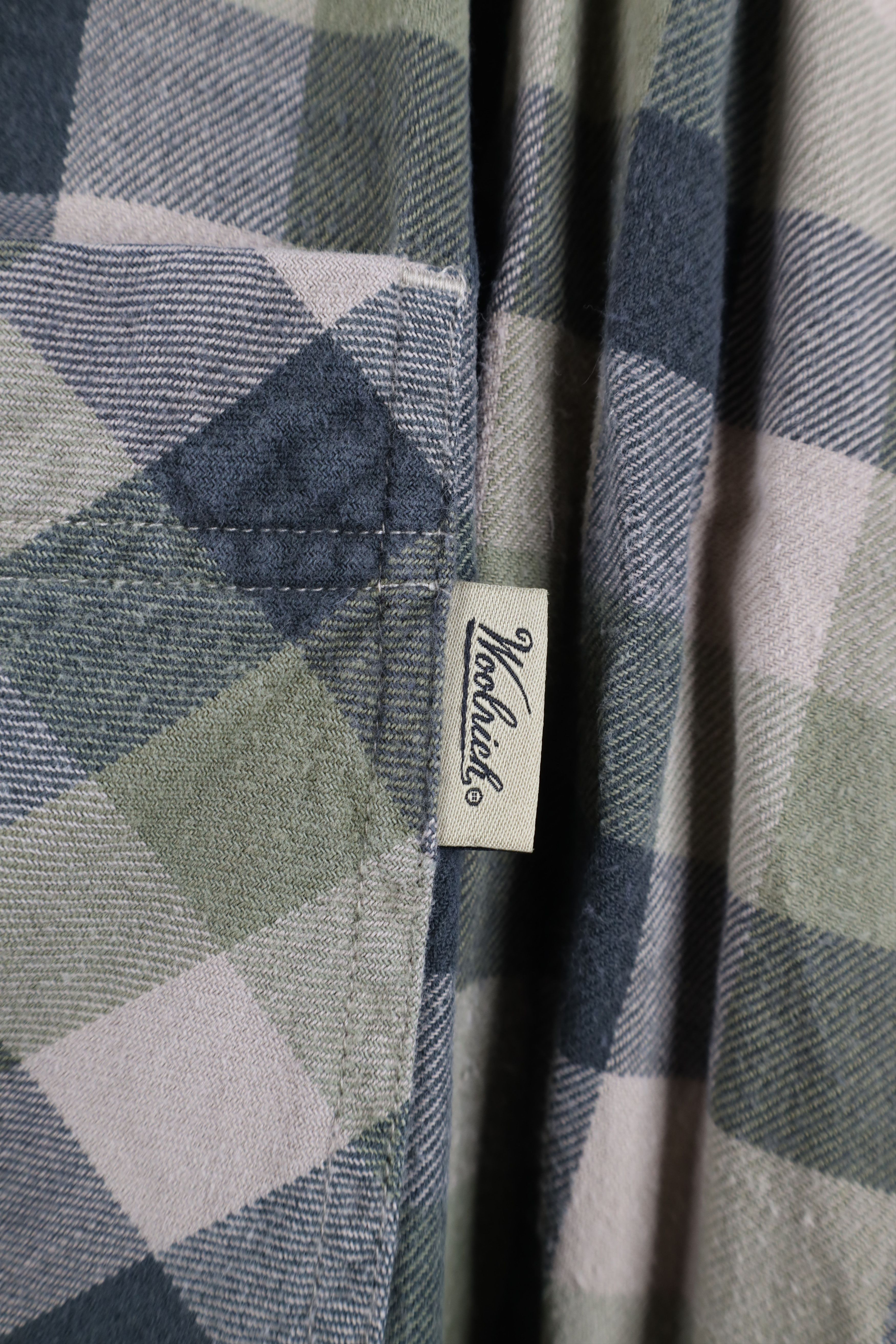 Woolrich Woolen Mills Vintage Woolrich Spell Flannel Collared Button Down Shirt Size US XL / EU 56 / 4 - 4 Thumbnail