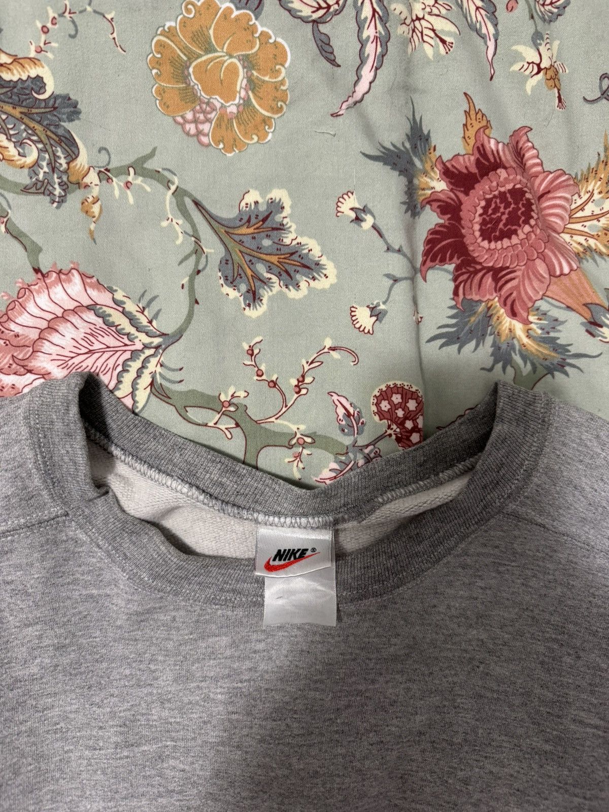 Nike Vintage Nike Grey Sweatshirt Size US L / EU 52-54 / 3 - 2 Thumbnail