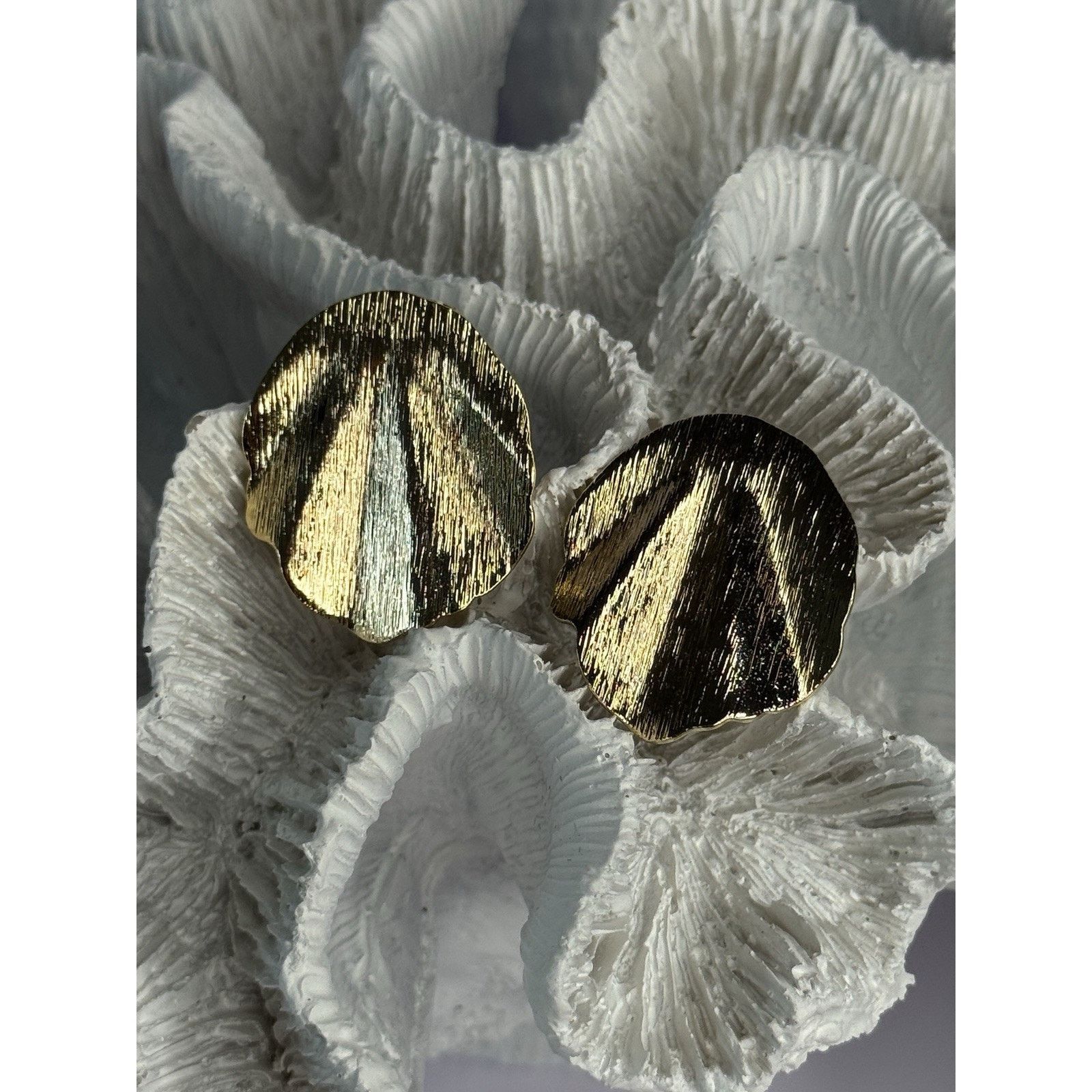 Jewelry UNIQUE GOLD PLATED EARRINGS LENGTH 1.15 INCH Size ONE SIZE - 1 Thumbnail