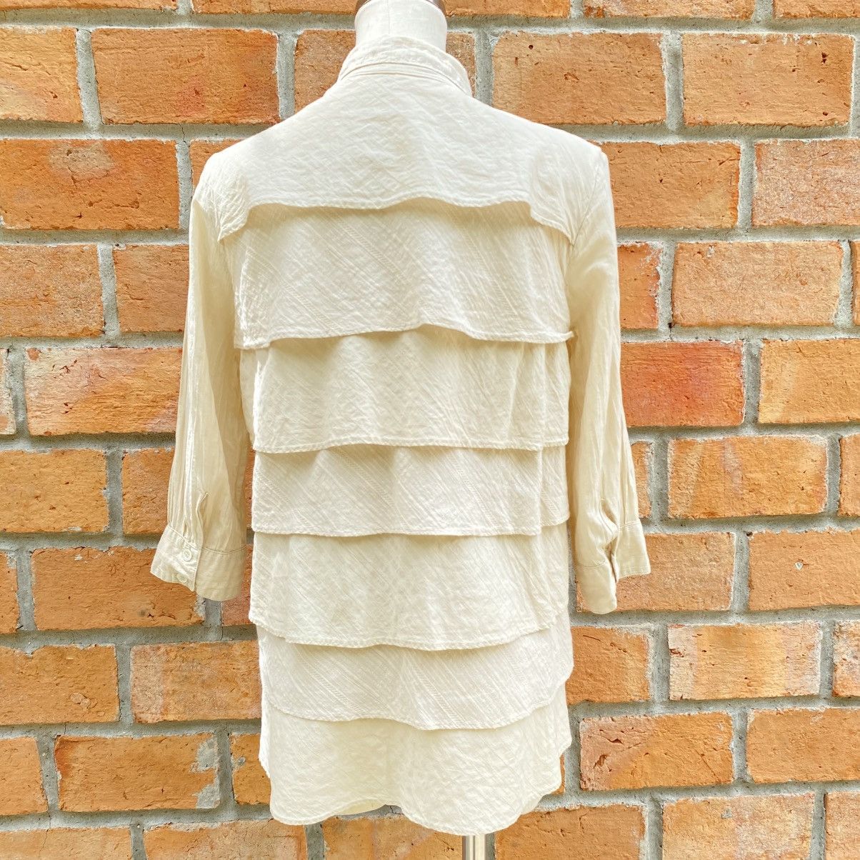 Designer × Japanese Brand A.T Ivory Tiered Ruffle Blouse Size L / US 10 / IT 46 - 22 Thumbnail