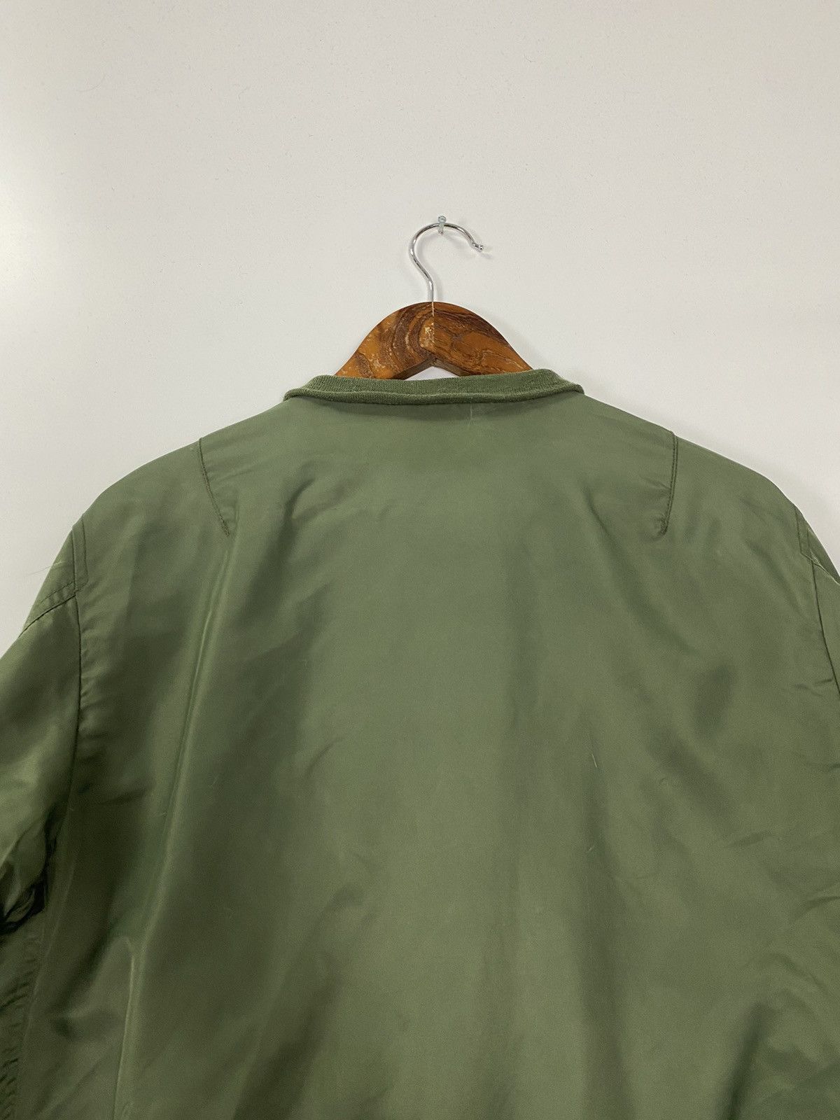 Vintage Vintage Bomber Jacket Distressed Size US M / EU 48-50 / 2 - 16 Thumbnail