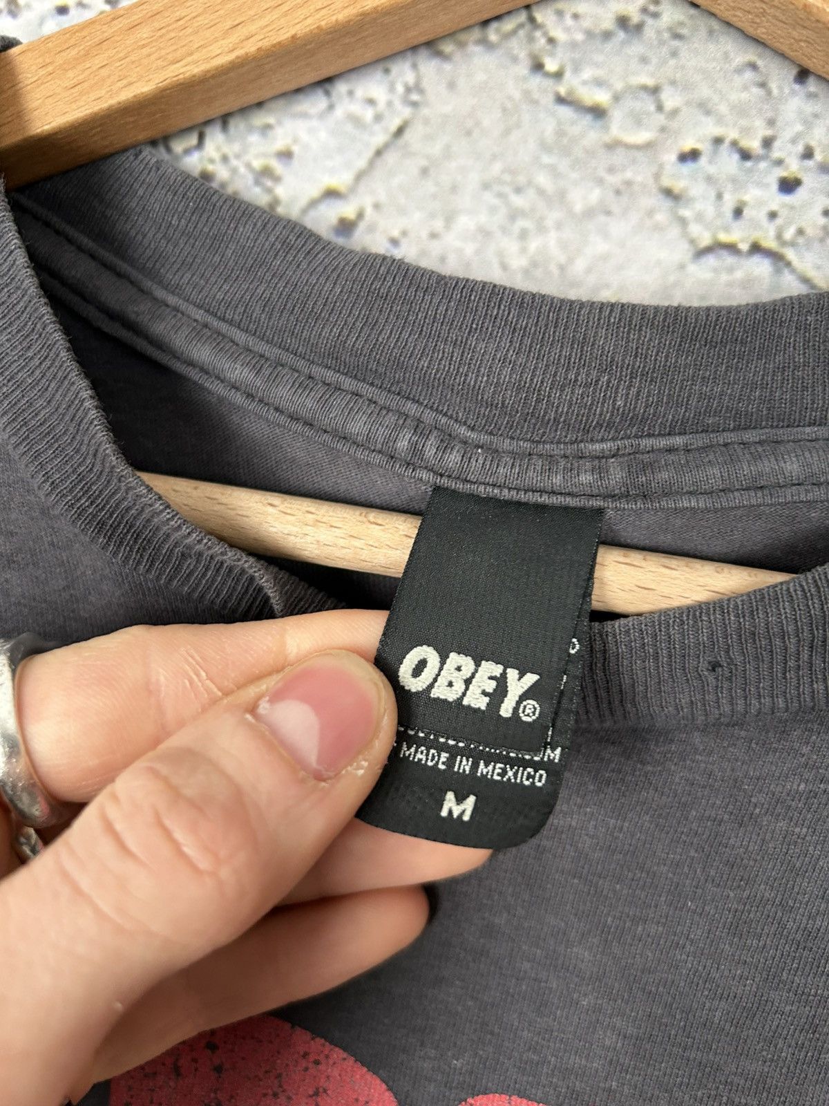 Obey Vintage Obey Damaged Propaganda Graphic Tee Streetwear Hype Size US M / EU 48-50 / 2 - 5 Thumbnail