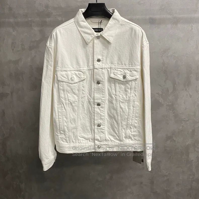 Balenciaga Balenciaga White Embroidered Logo Denim Jacket Size US S / EU 44-46 / 1 - 1 Thumbnail