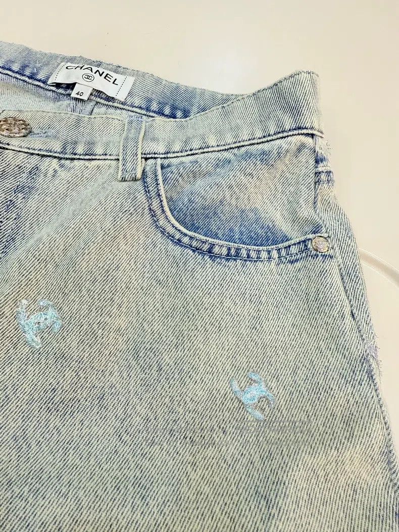 Chanel Chanel 21k popular double C sequin jeans Size 26" / US 2 / IT 38 - 3 Thumbnail