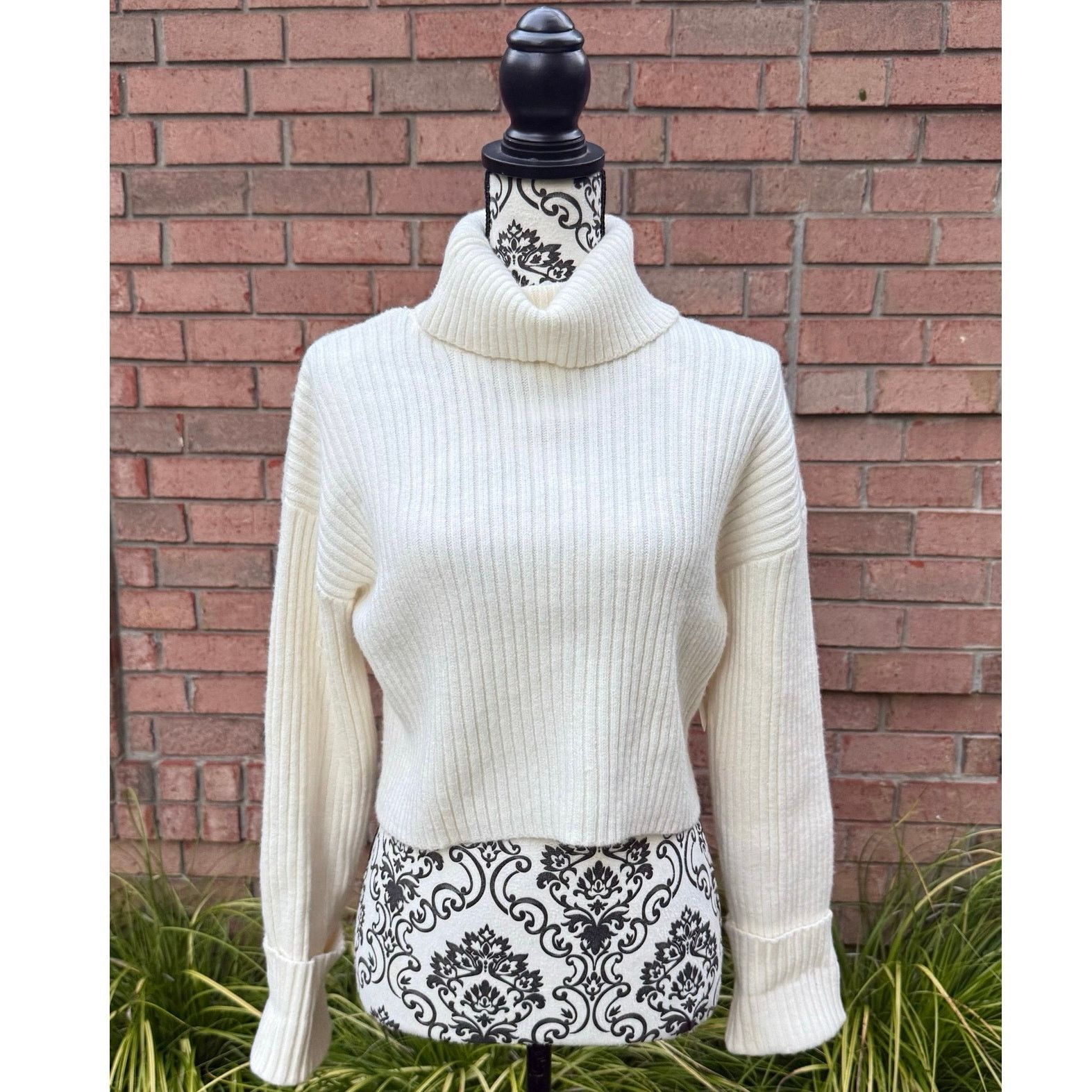 Other NWT Altar'd State Cropped Ribbed Turtleneck Sweater Small Size S / US 4 / IT 40 - 1 Thumbnail