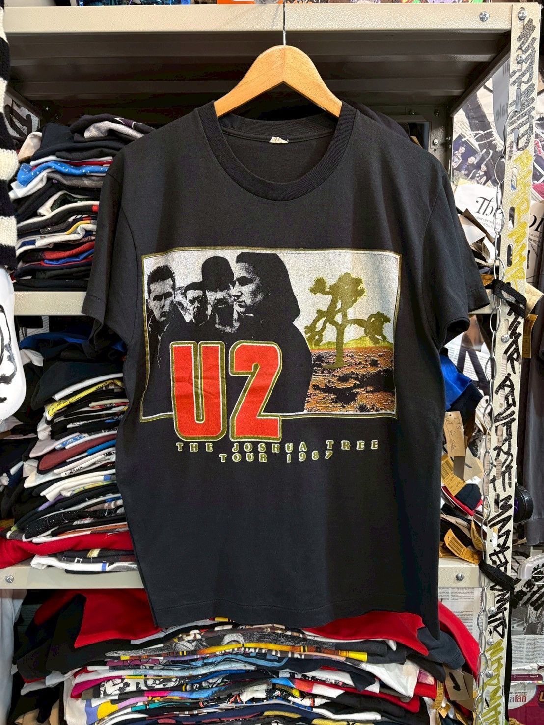 Band Tees U2 vintage tee 1987’s Size US L / EU 52-54 / 3 - 1 Thumbnail