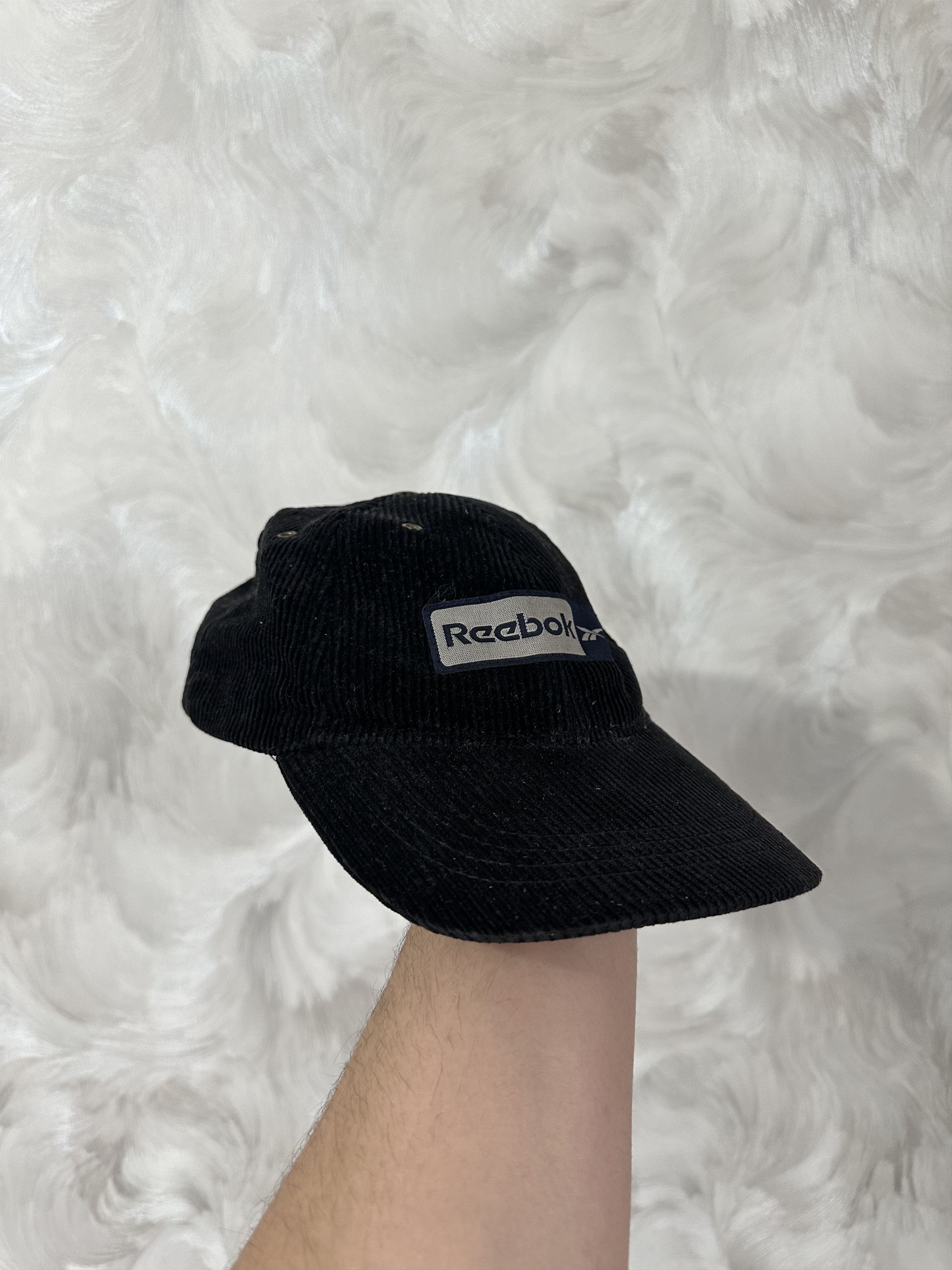 Reebok × Vintage MENS Y2K VELVET CAP 5 PANEL REEBOK Size ONE SIZE - 1 Thumbnail