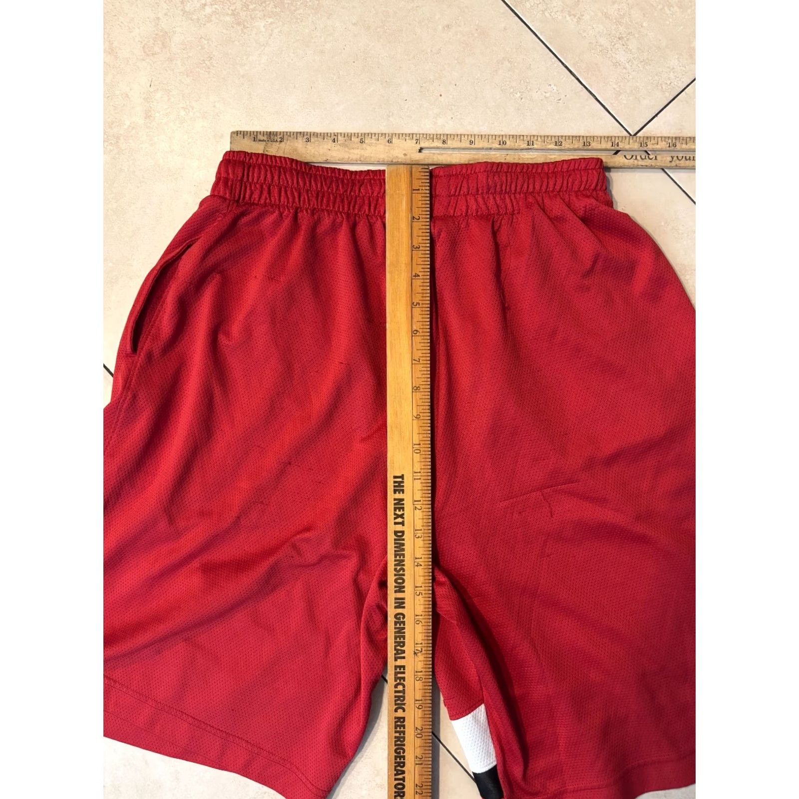 Nike Nike Vintage Basketball Shorts Mens M Red Shimmer Dazzle Satin Polyester Drawstring Elastic Waist 9in Inseam 4680 Size US 31 - 7 Thumbnail