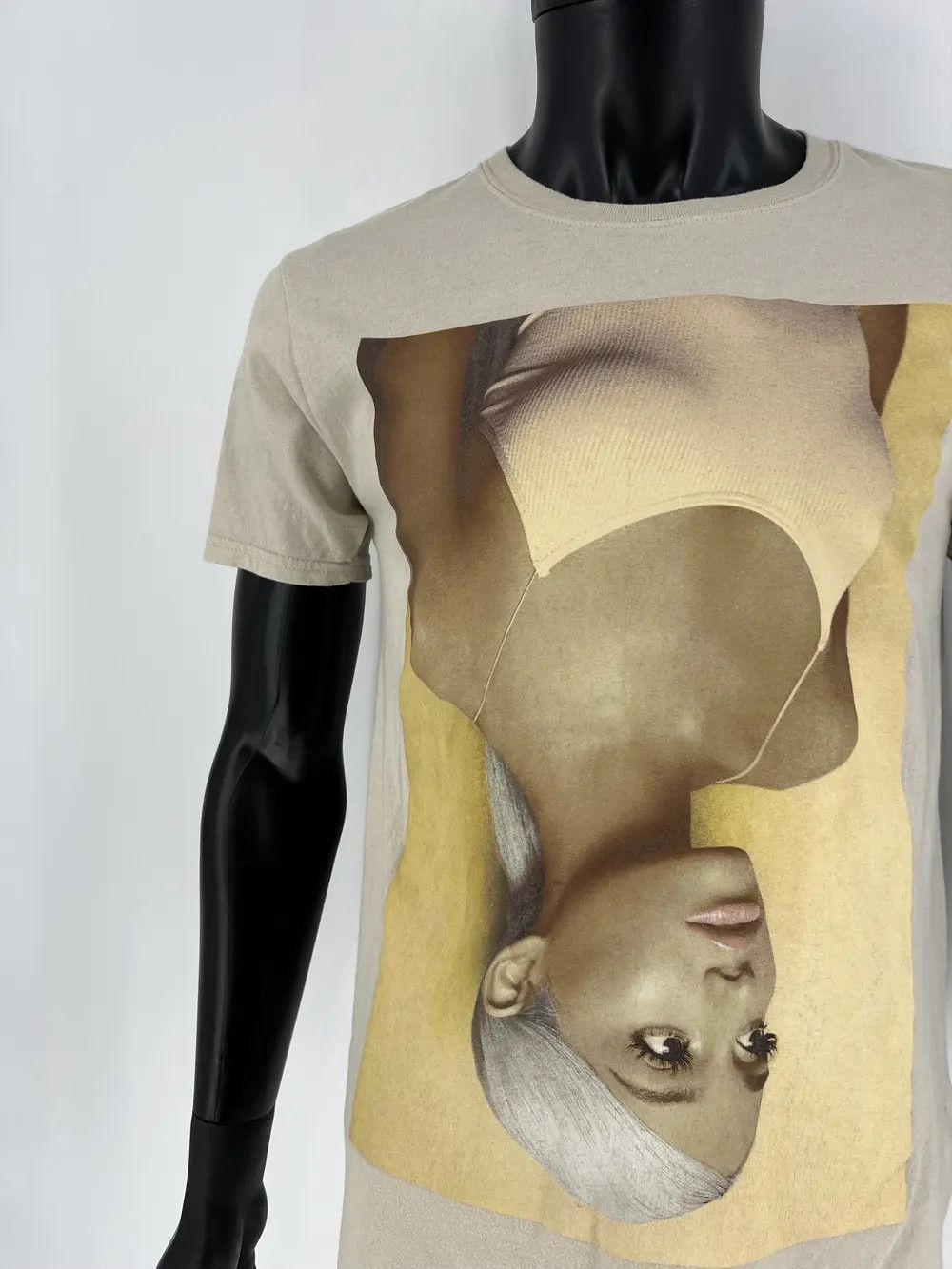 Band Tees Vintage 🔥RARE🔥 Ariana Grande Solo Singer Rappars Shirt Size US M / EU 48-50 / 2 - 6 Thumbnail