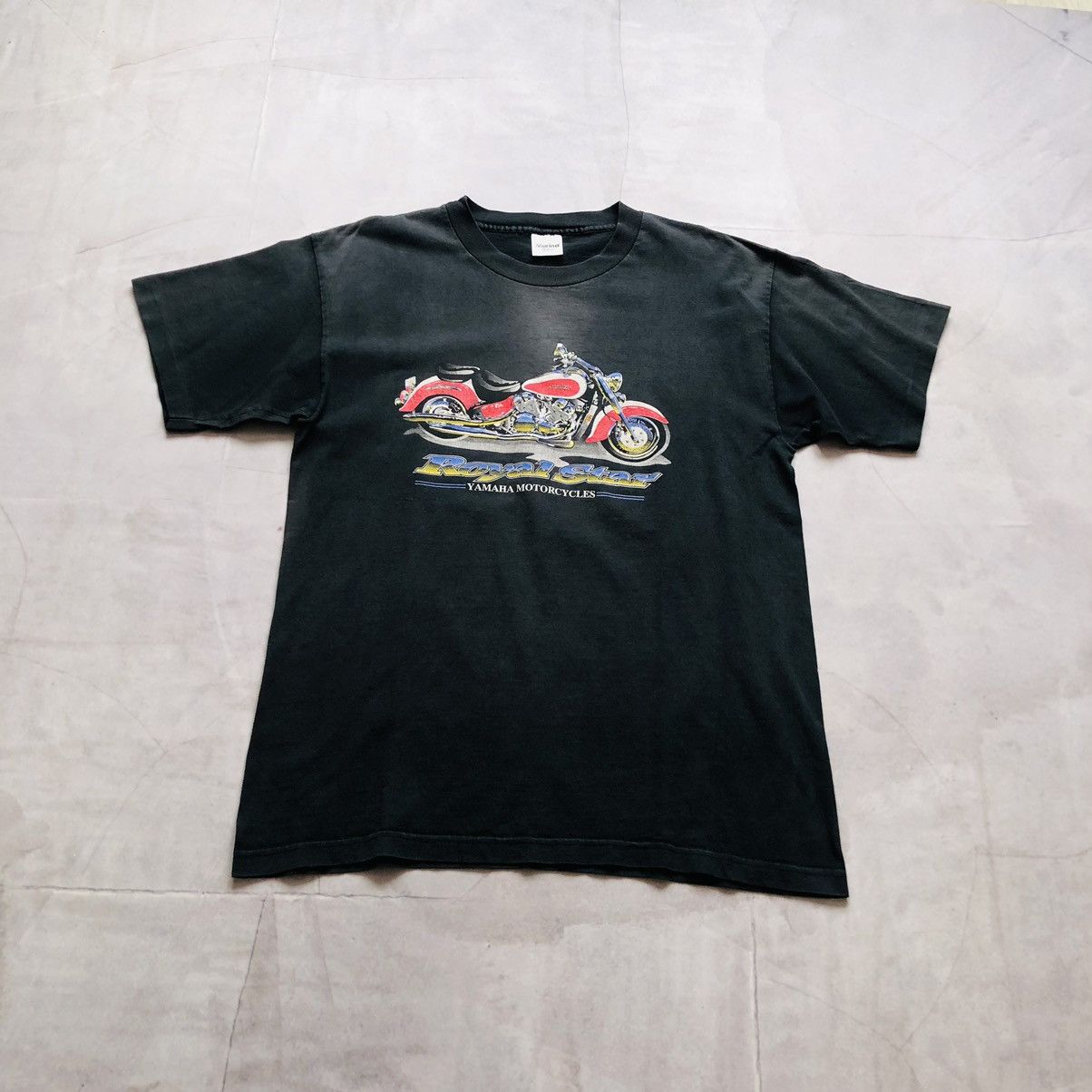 Vintage Vintage YAMAHA Royal Star Rock Motorcycle t shirt Tee 90s Size US L / EU 52-54 / 3 - 1 Thumbnail