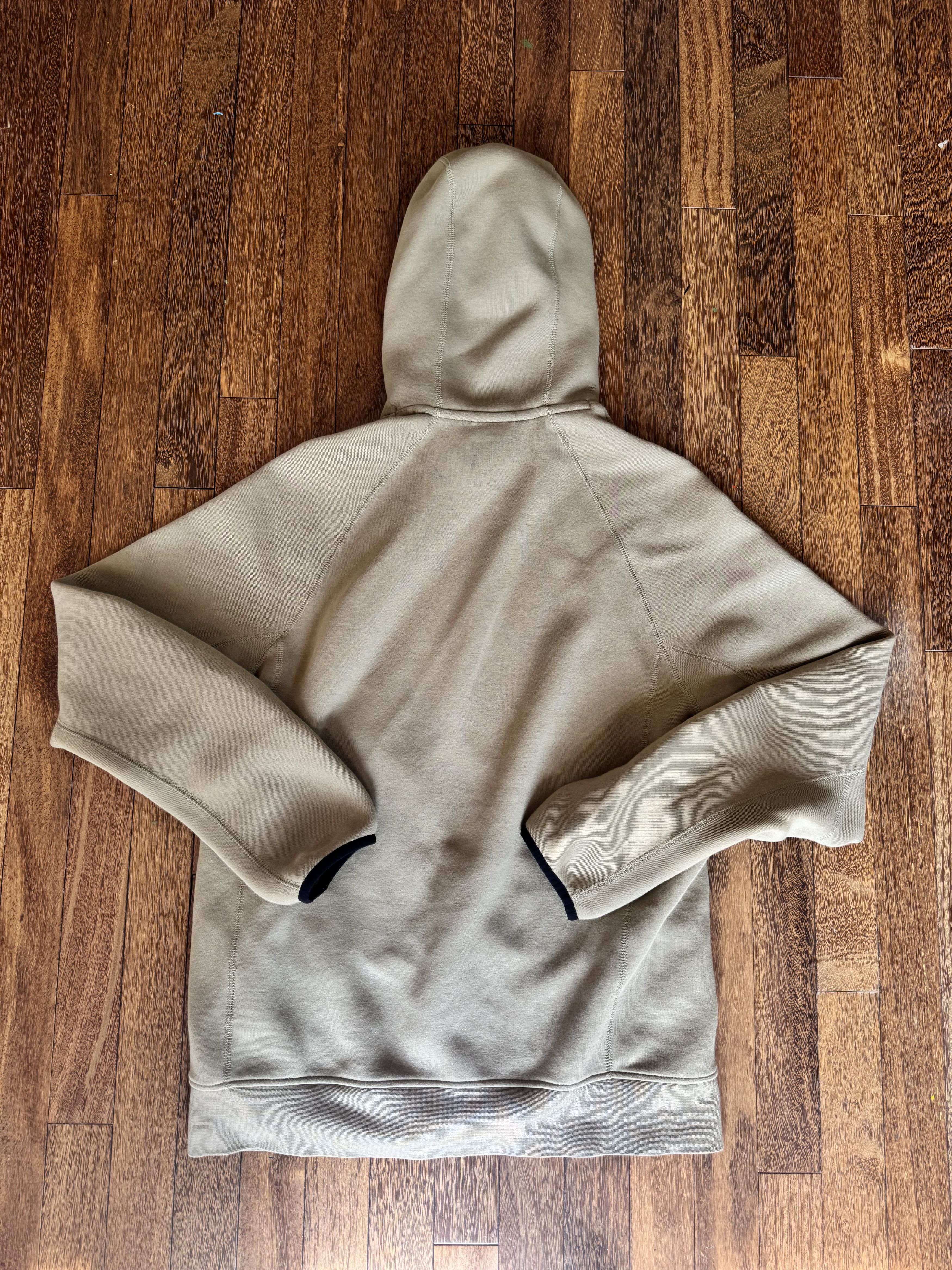Nike Nike Sportswear Tech Fleece Pullover Hoodie Olive FB8016-222 Size US M / EU 48-50 / 2 - 2 Thumbnail
