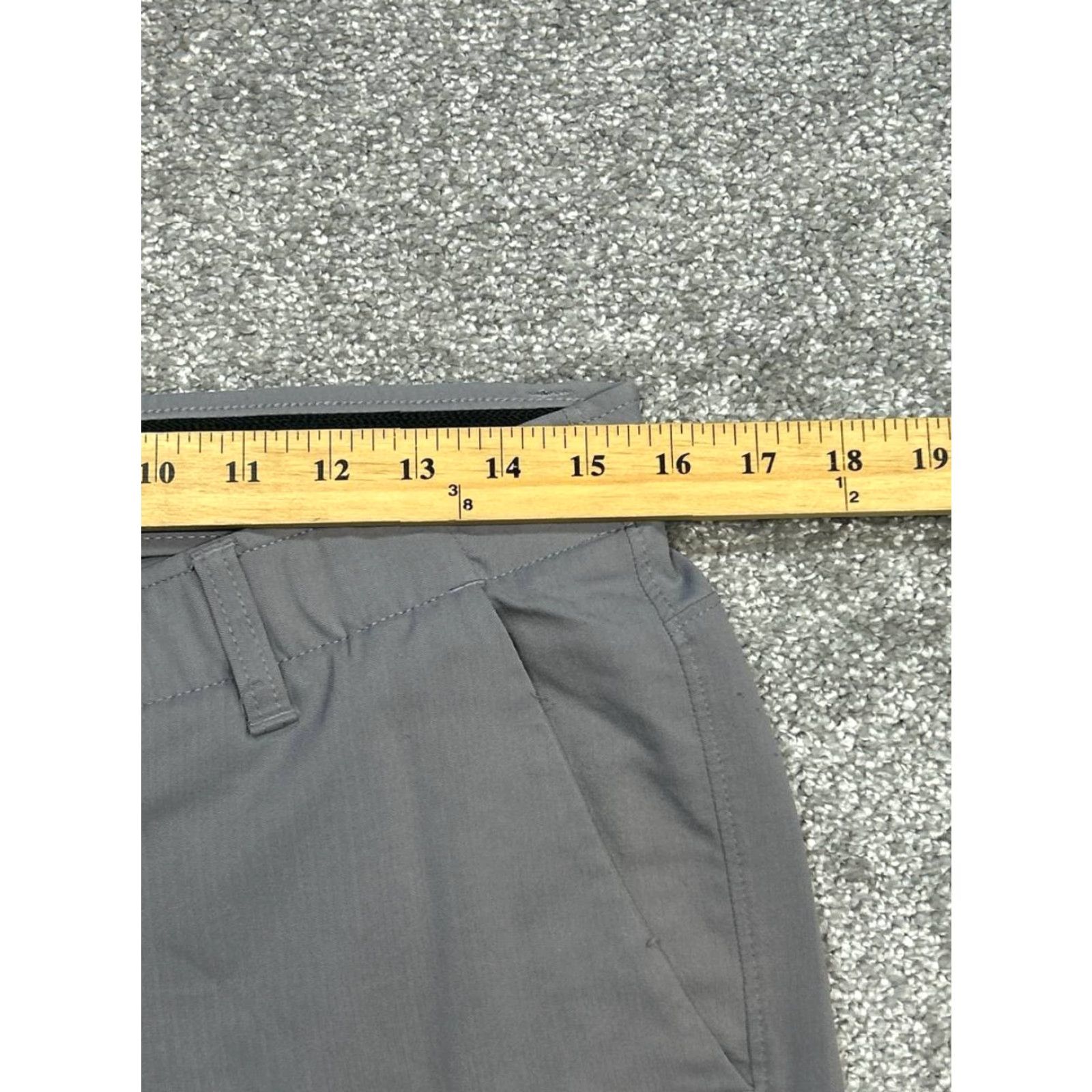 Under Armour Under Armour Heatgear Chino Shorts Mens 32 Gray Mid Rise Performance Athleisure Size US 32 / EU 48 - 3 Thumbnail