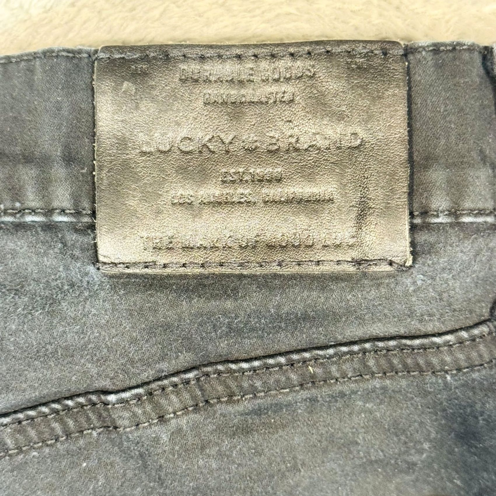 Lucky Brand Lucky Brand 121 Slim Jeans Mens 36x32 Black Charcoal Wash Zip Fly Tapered Denim 5-Pocket Stretch Vintage No (adjusted) Size US 36 / EU 52 - 7 Thumbnail