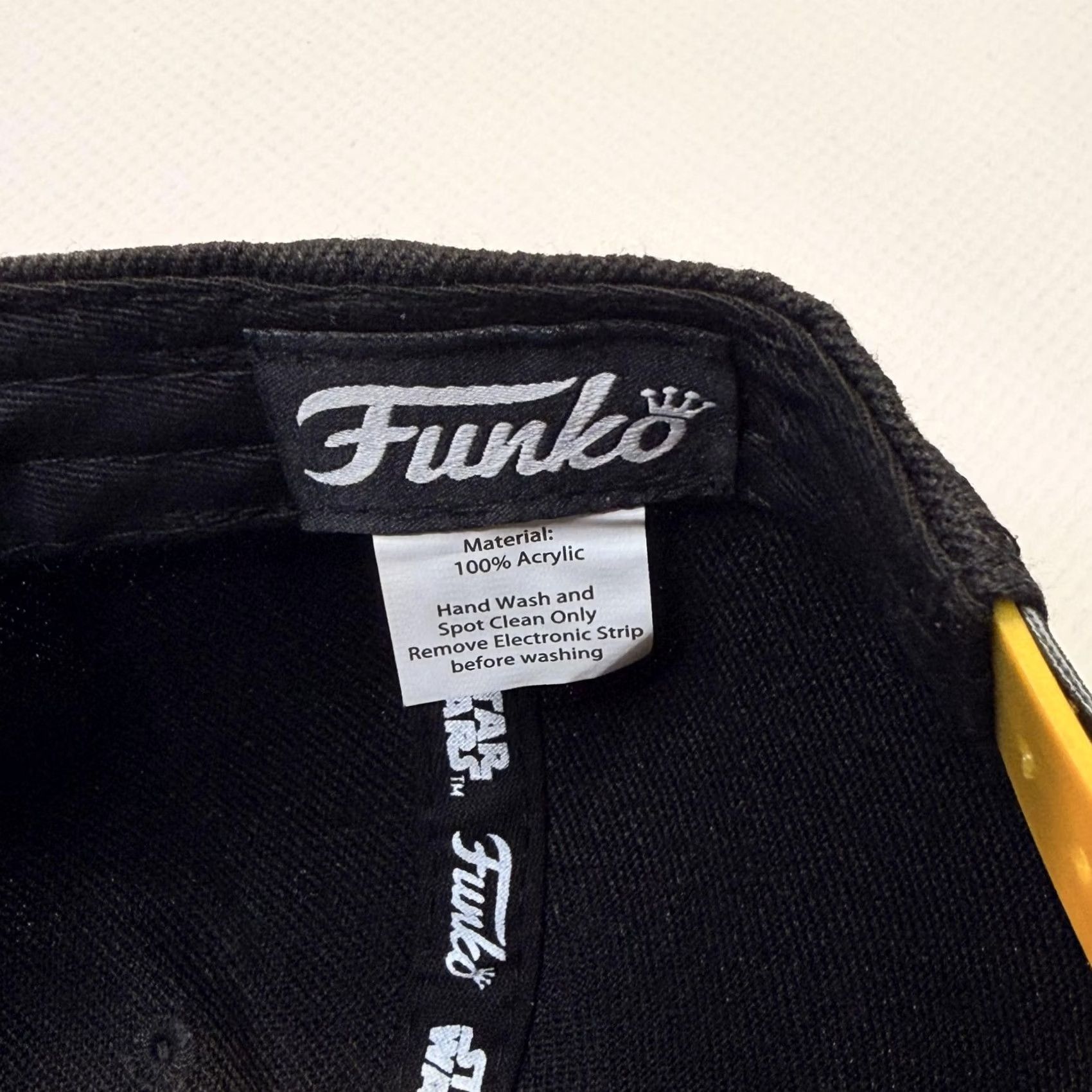 Vintage Funko Star Wars C-3PO Hat Cap Snap Back Mens Black Yellow Programmed Etiquette Cap Size ONE SIZE - 6 Thumbnail