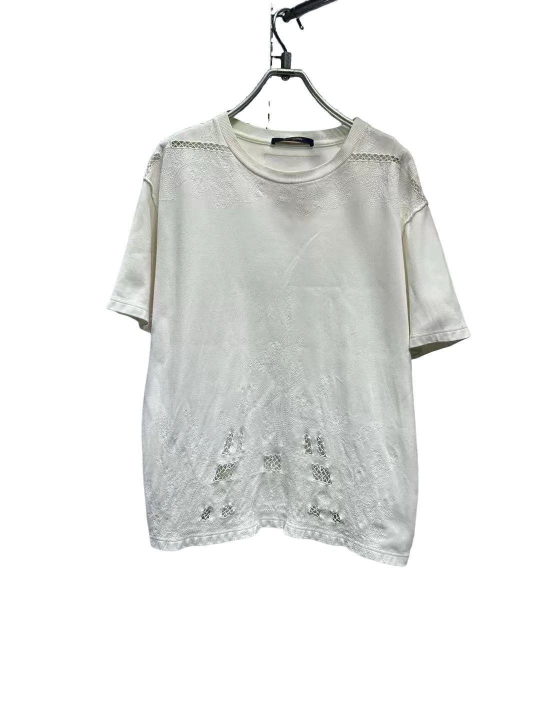 Louis Vuitton Louis Vuitton Eiffel Tower Cutout T-Shirt L Size US L / EU 52-54 / 3 - 1 Thumbnail