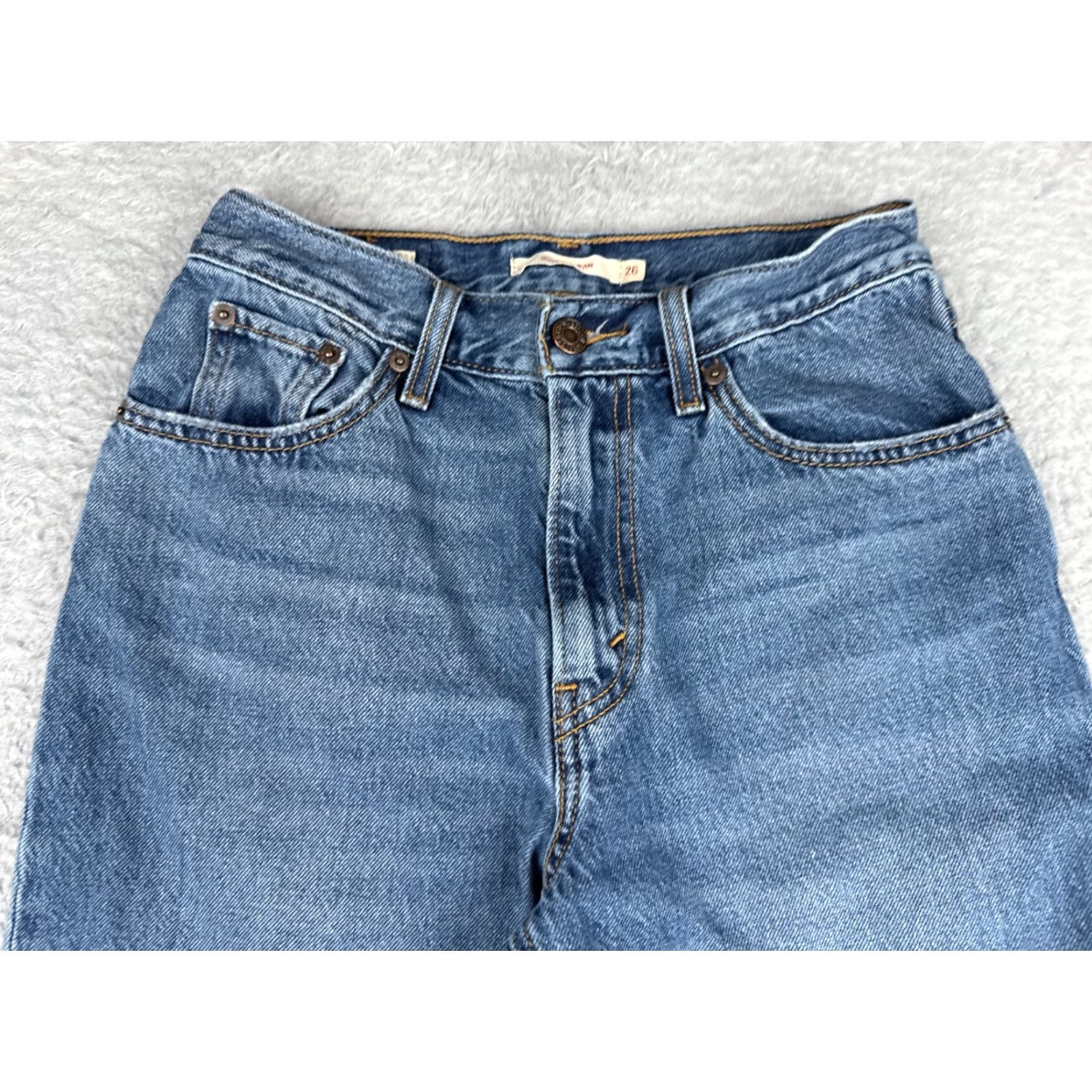 Levi's VINTAGE Levi's Jeans Mom 5-Pocket Denim Blue 80s Medium Wash 26x30 Women Regular Size 26 Size 26" / US 2 / IT 38 - 4 Thumbnail