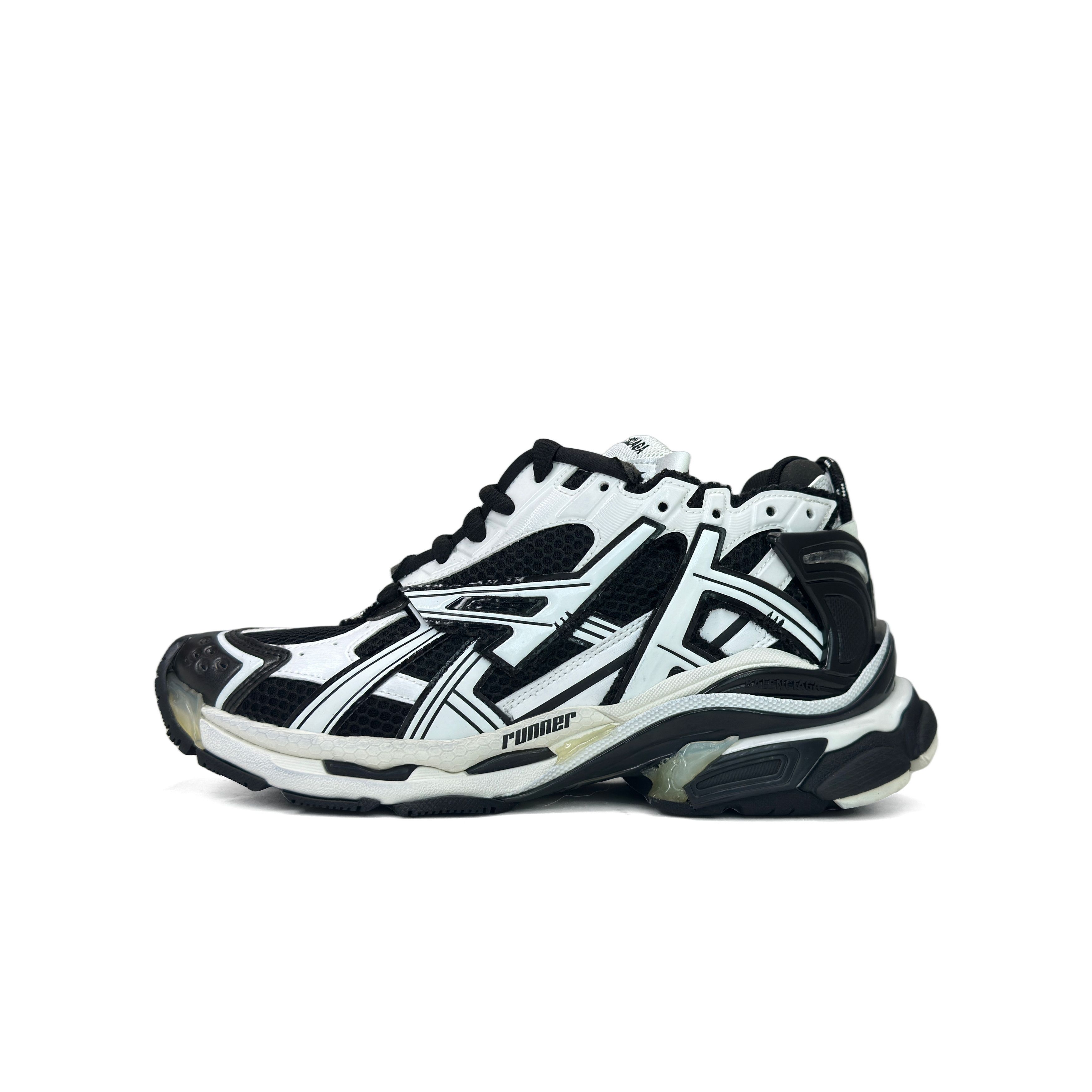 Balenciaga Balenciaga Black White Runner Sneakers Size 40 Size US 7 / EU 40 - 1 Thumbnail