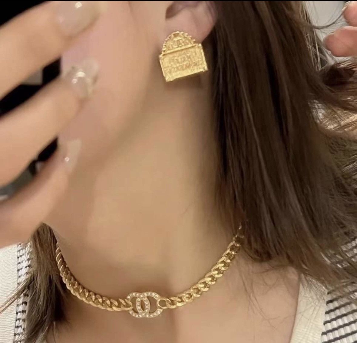 Chanel Chanel 22A Cambon Earrings Size ONE SIZE - 10 Thumbnail
