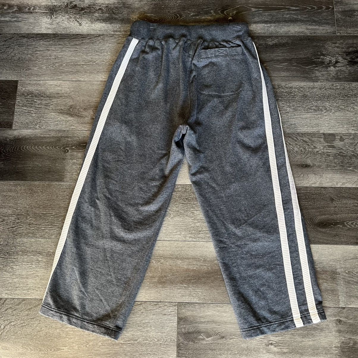 Old Navy Vintage Y2K Old Navy Dark Grey Heavyweight Stripe Sweatpants Size US 32 / EU 48 - 2 Thumbnail