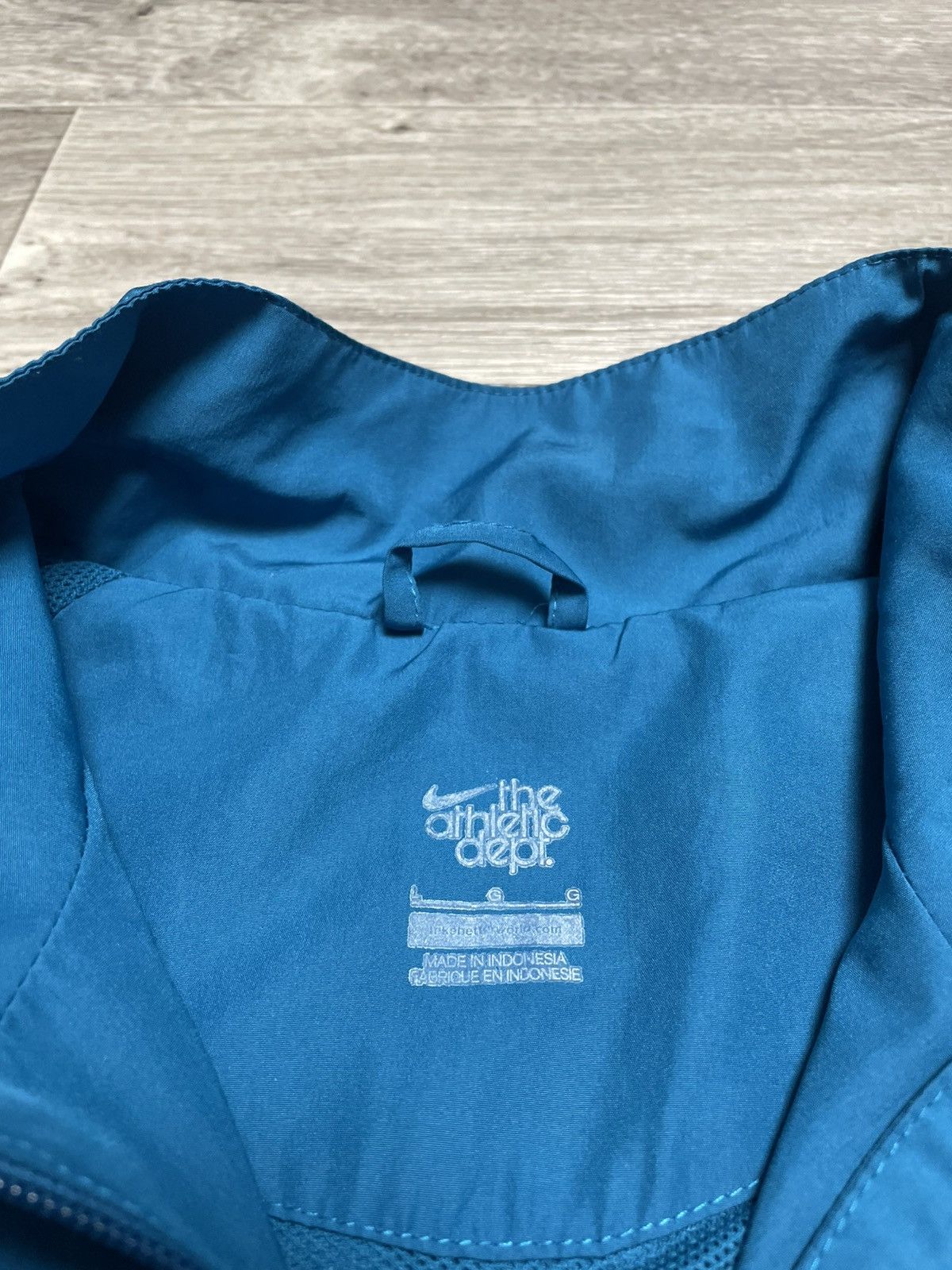 Nike Vintage Nike Blue Swoosh Logo Truck Jacket Y2K Size US L / EU 52-54 / 3 - 9 Thumbnail