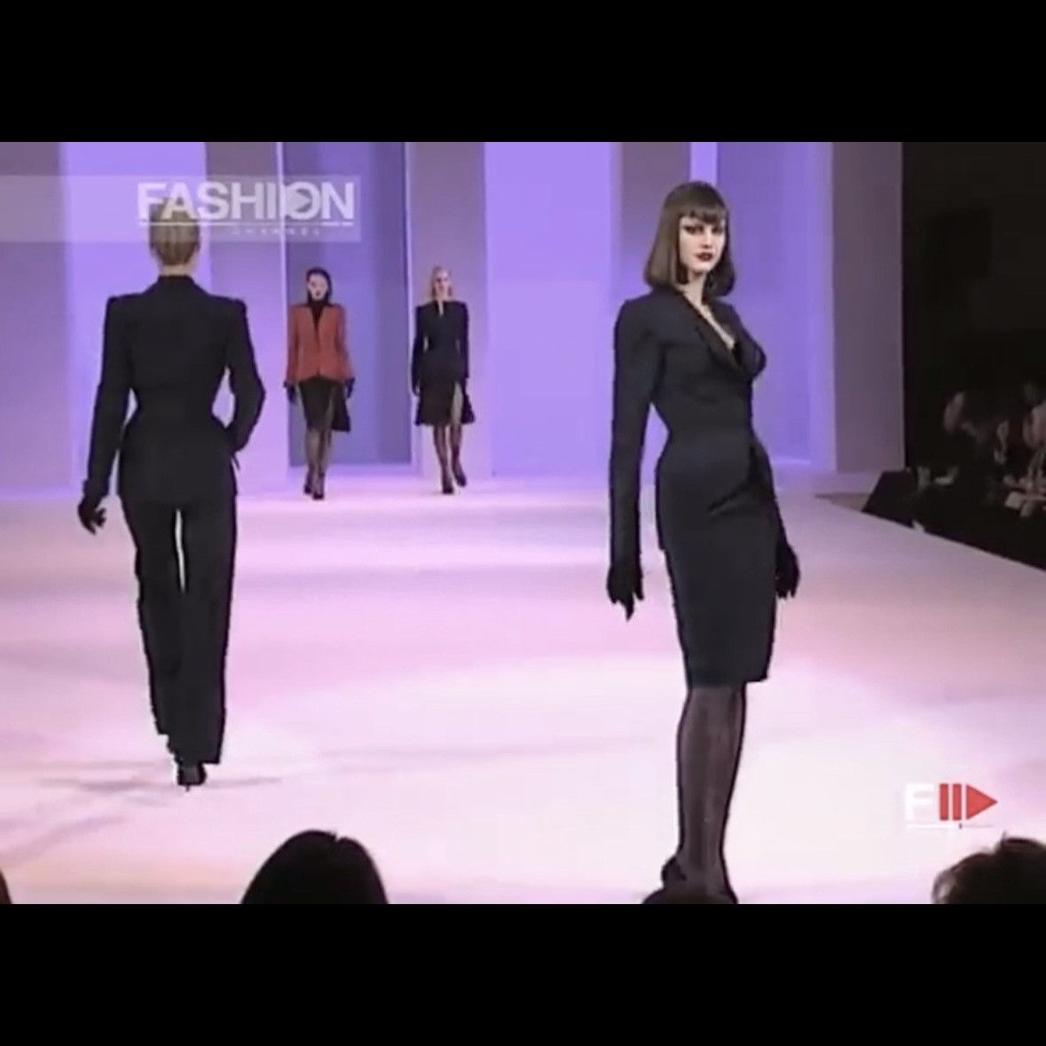 Thierry Mugler Runway Thierry Mugler jacket, FW 1998 Collection Size M / US 6-8 / IT 42-44 - 8 Thumbnail