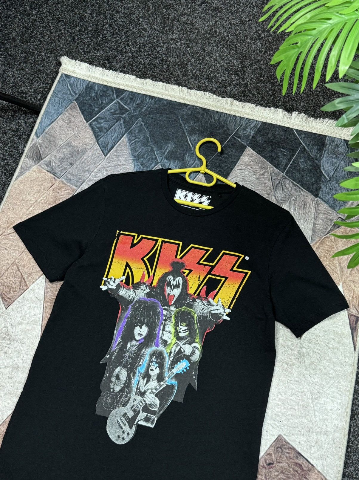 KISS Kiss rock tee music style Tee T Shirt size M Size US M / EU 48-50 / 2 - 5 Thumbnail