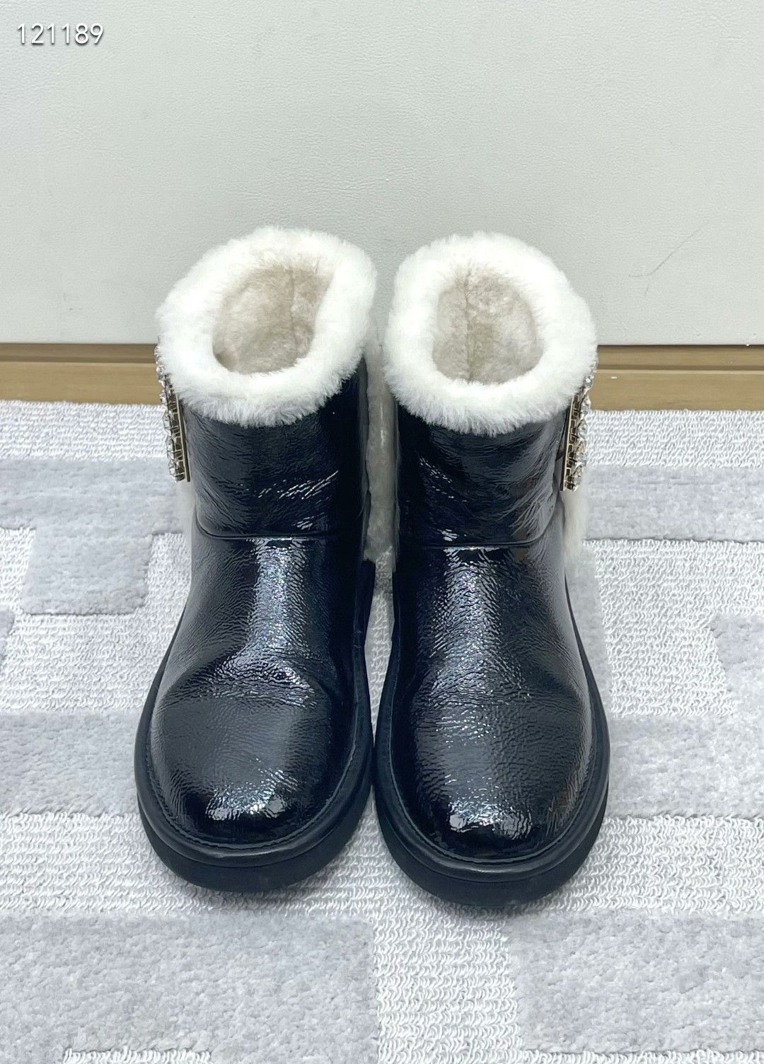 Roger Vivier RV Black Patent Snow Boots Size US 4 / IT 34 - 1 Thumbnail