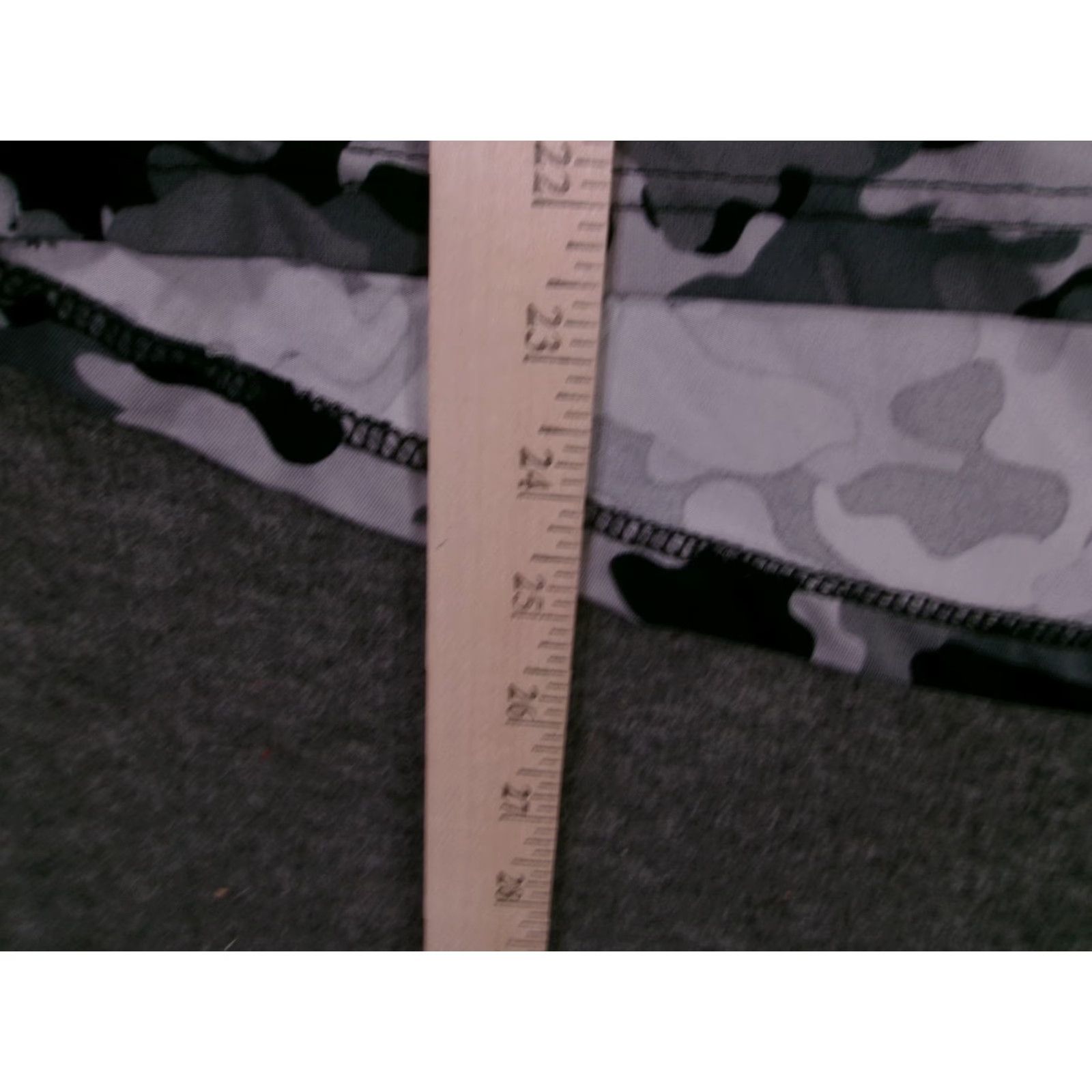 Vintage Jammies by HIPstyle Hoodie Womens L Gray Black White Camouflage Hood Pullover Zip Full Zip Pockets Hooded Drawstring Ribbed Cuff Polyester Spandex Size L / US 10 / IT 46 - 5 Thumbnail