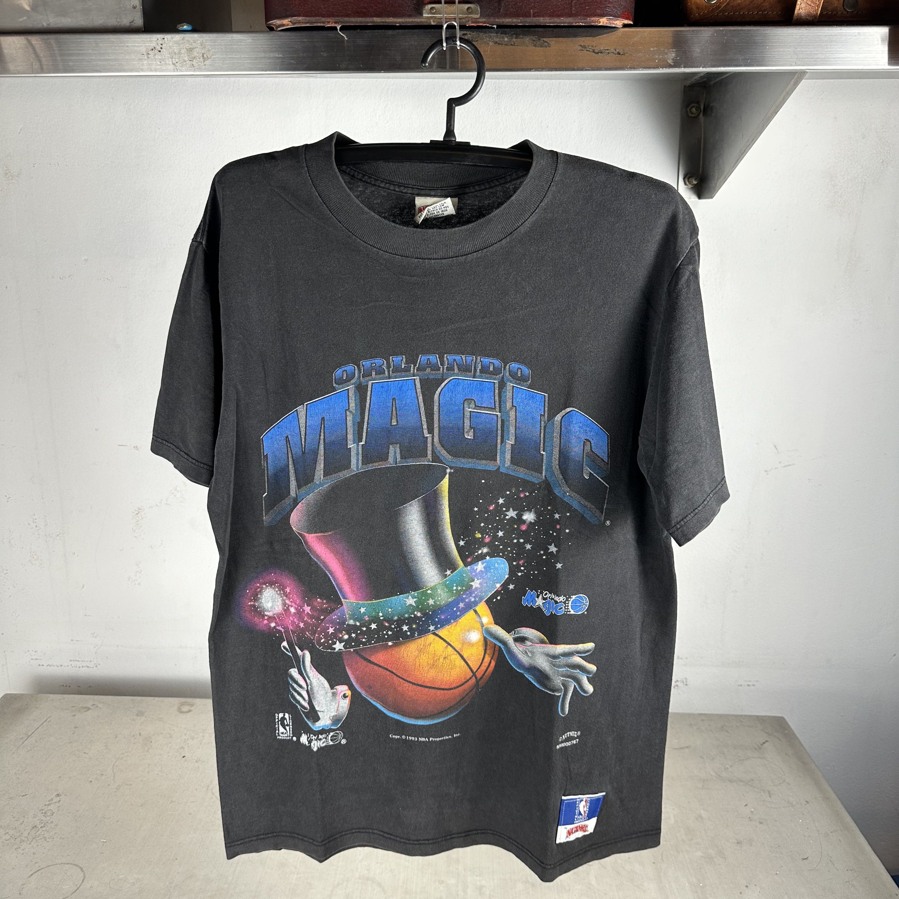 Vintage Vintage 1993 Orlando Magic Basketball NBA Nutmeg T-shirt Size US L / EU 52-54 / 3 - 1 Thumbnail