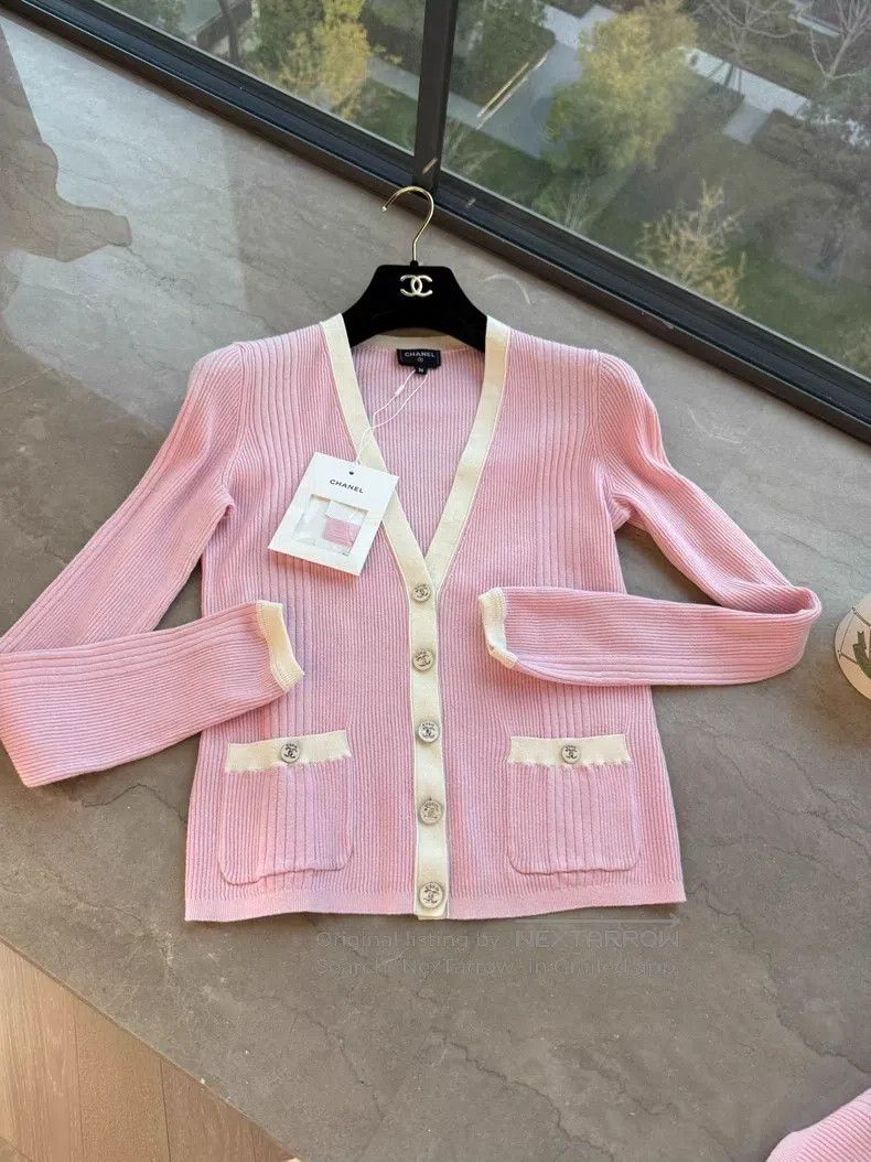 Chanel Chanel 25m beach series pink cardigan coat Size XS / US 0-2 / IT 36-38 - 1 Thumbnail