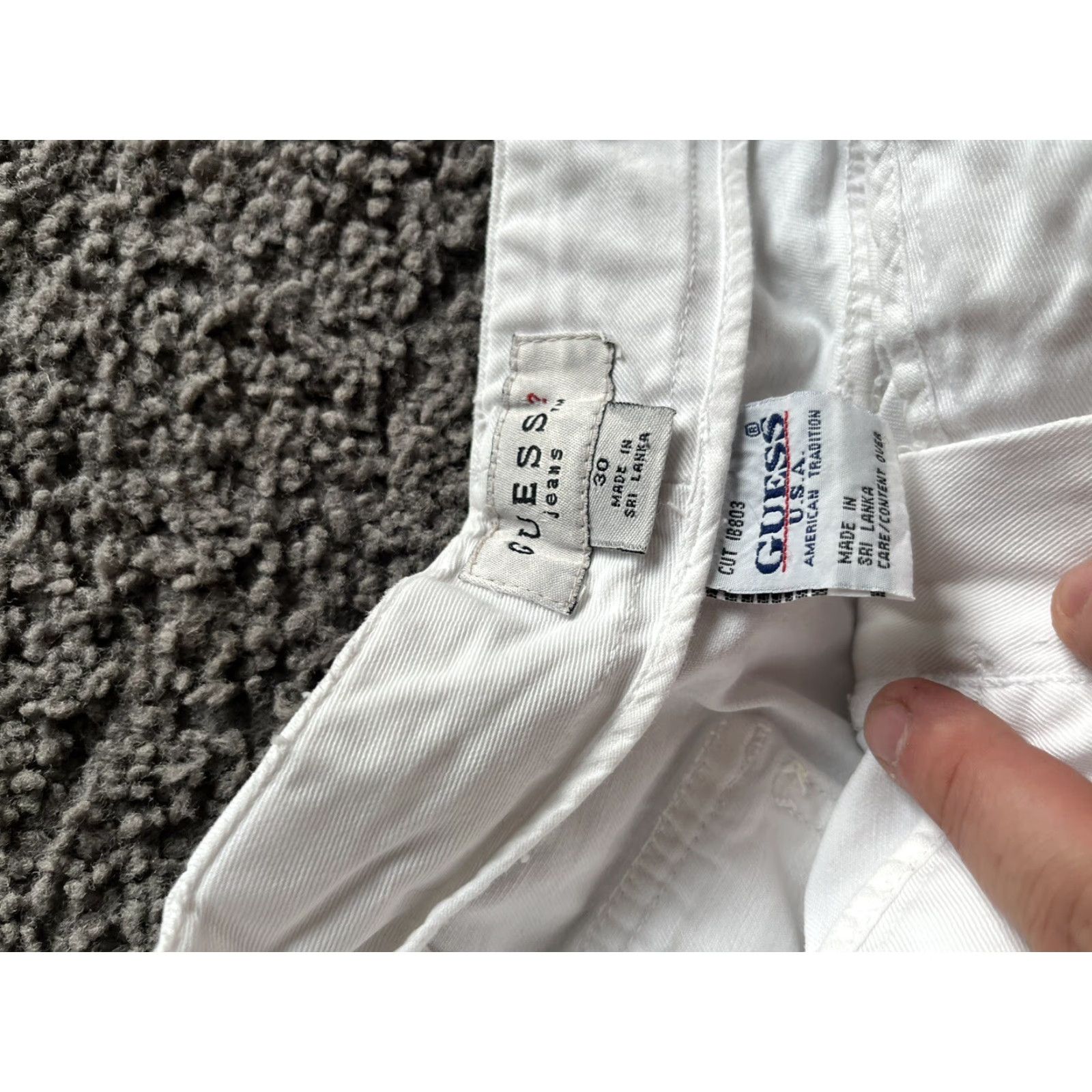 Guess VINTAGE Guess White Bermuda Short Women's Size 30 Stretch Front & Rear Pockets Bermuda Weekender White Womens 30 Size 30" / US 8 / IT 44 - 3 Thumbnail