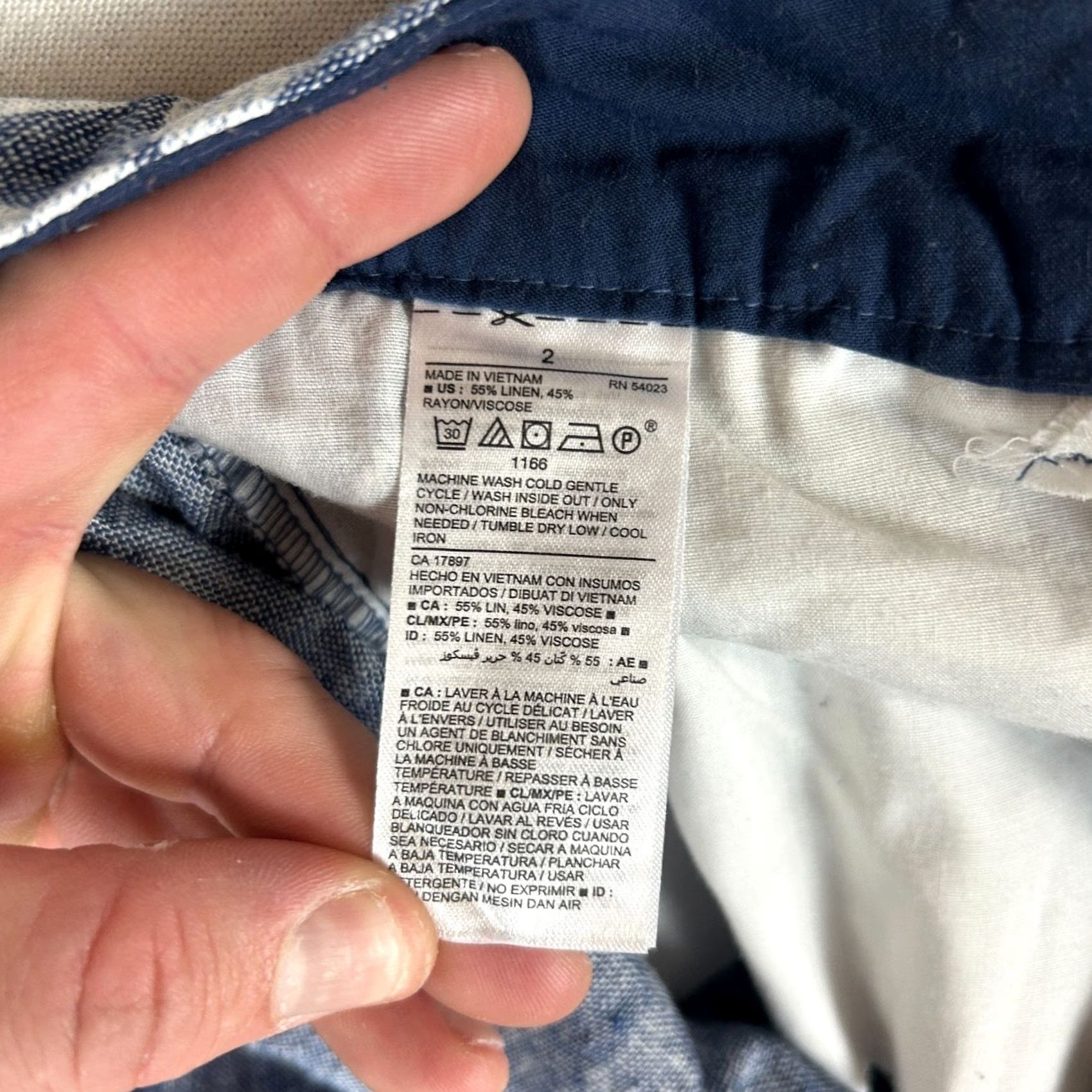 Old Navy Old Navy Chambray Blue Tropical Linen Shorts Womens 2 Mid Rise Casual Easy Care Pockets Summer Spring Tropical Pattern Size 26" / US 2 / IT 38 - 5 Thumbnail