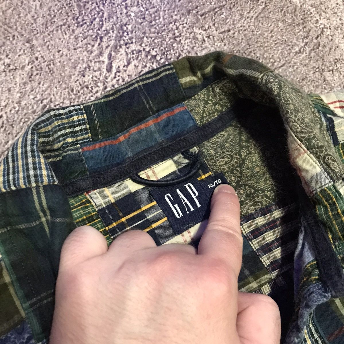 Vintage Vintage Y2K Patchwork Gap Oversized Button Up Shirt Punk XL Size US XL / EU 56 / 4 - 3 Thumbnail