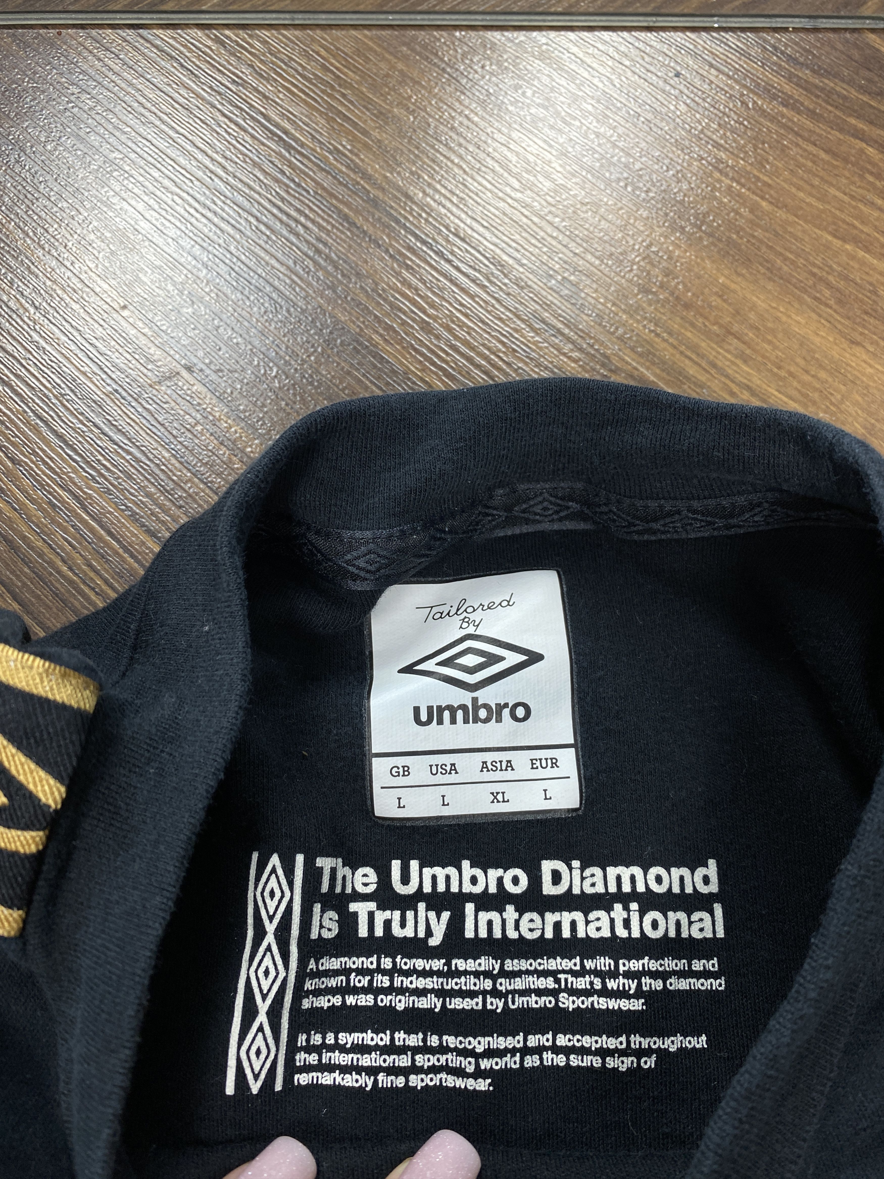 Umbro Umbro vintage short sleeve t-shirt y2k Size US L / EU 52-54 / 3 - 4 Thumbnail