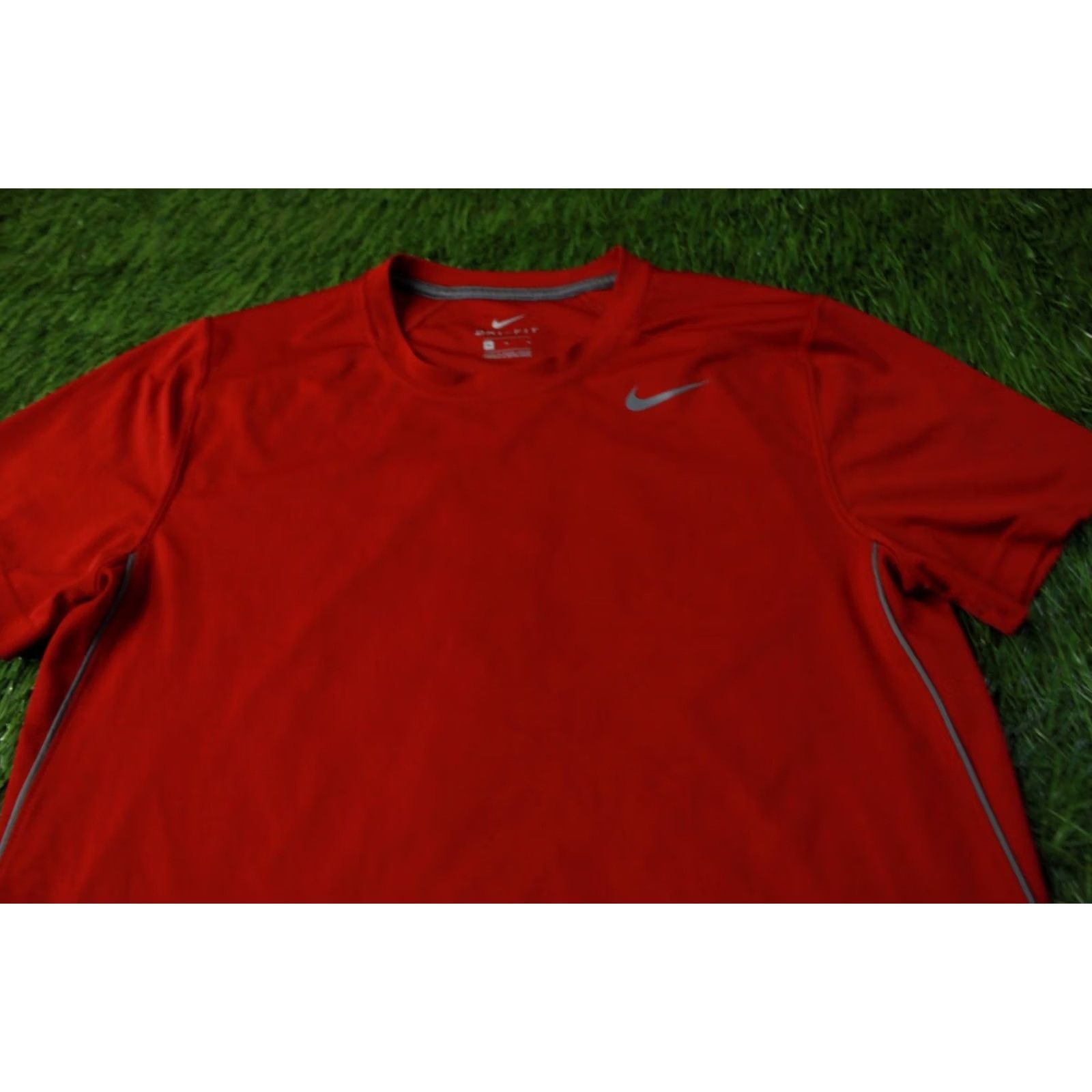 Nike NIKE Shirt Men M Medium Red and Gray Dri-Fit ORIGINAL 2016 Training Nike Running Jersey T-Shirt Short Sleeve Crew Neck Sports Size US M / EU 48-50 / 2 - 2 Thumbnail