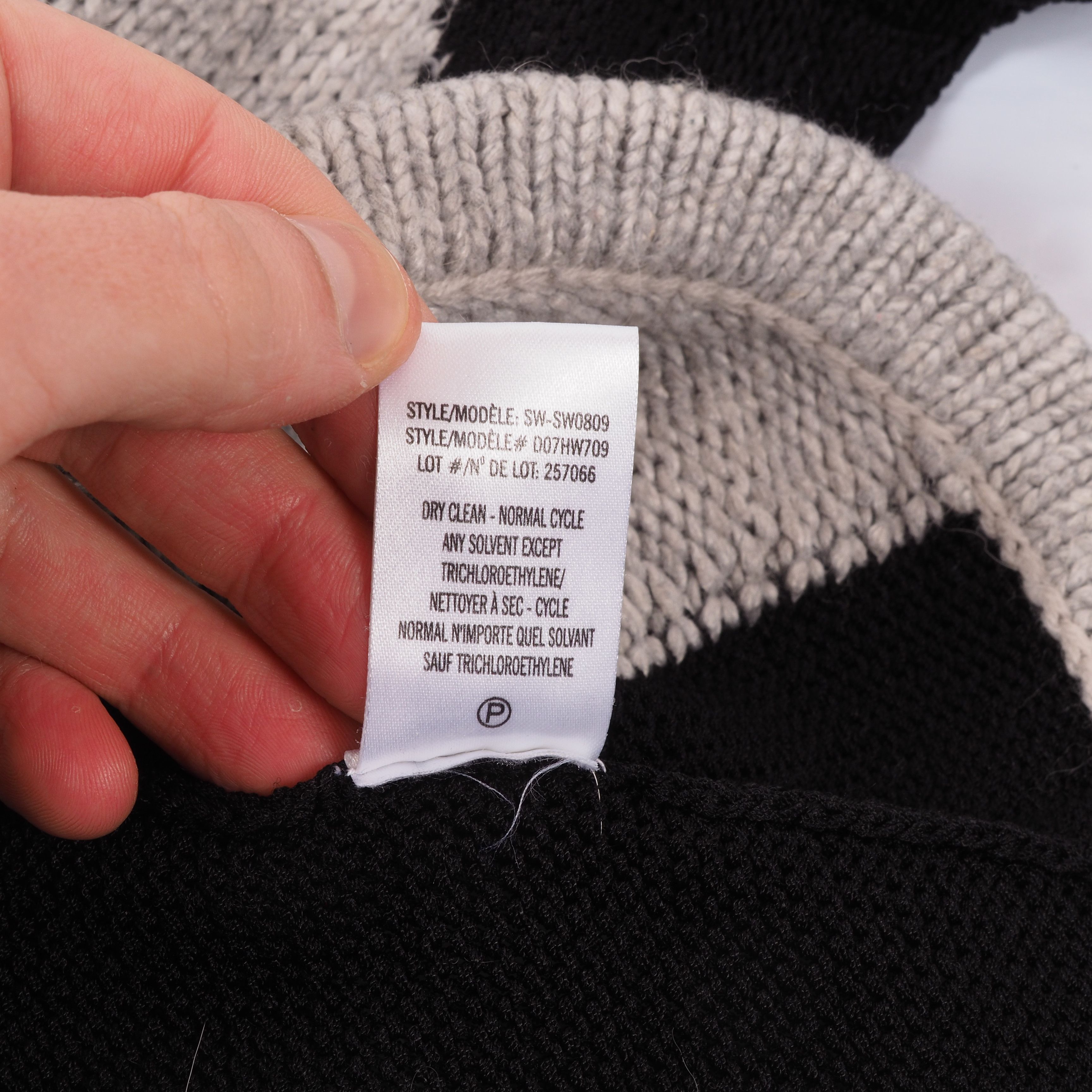 Helmut Lang Helmut Lang Obstructed Borders Black Gray Knit Sweater Size S / US 4 / IT 40 - 6 Thumbnail