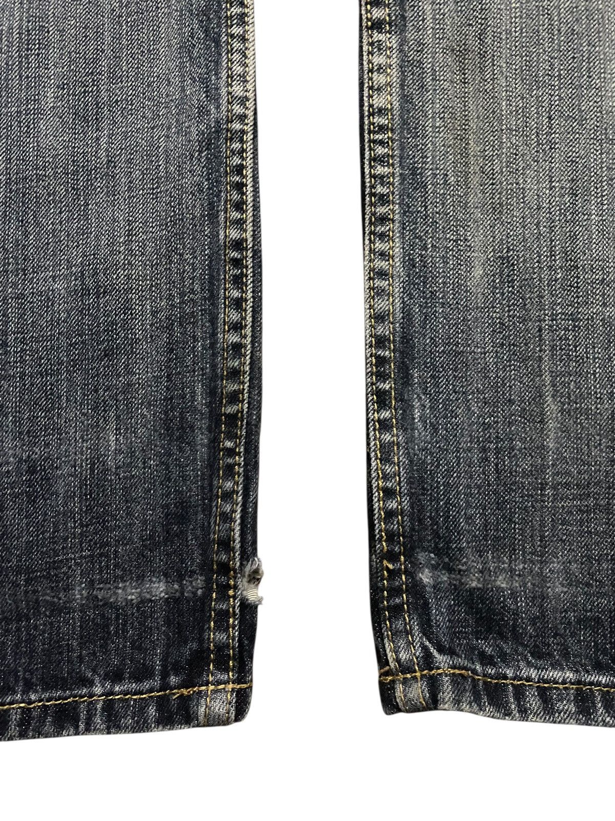 Japanese Brand Vintage Japanese Brand Stone Wash Distressed Baggy Jeans Size US 37 - 11 Thumbnail