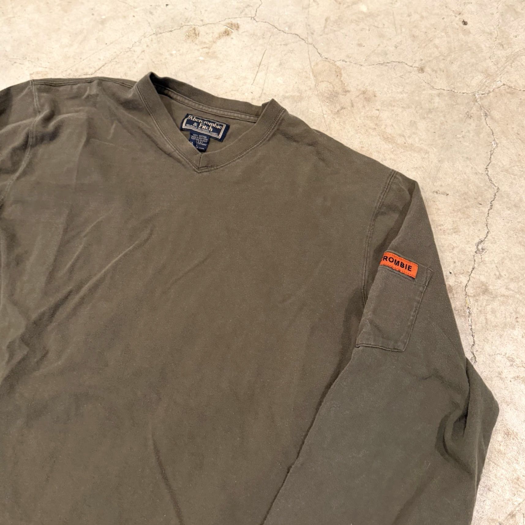 Abercrombie & Fitch VINTAGE Abercrombie & Fitch Shirt M Army Green Logo V Neck T-Shirt Men 90s Retro Military Size US M / EU 48-50 / 2 - 4 Thumbnail