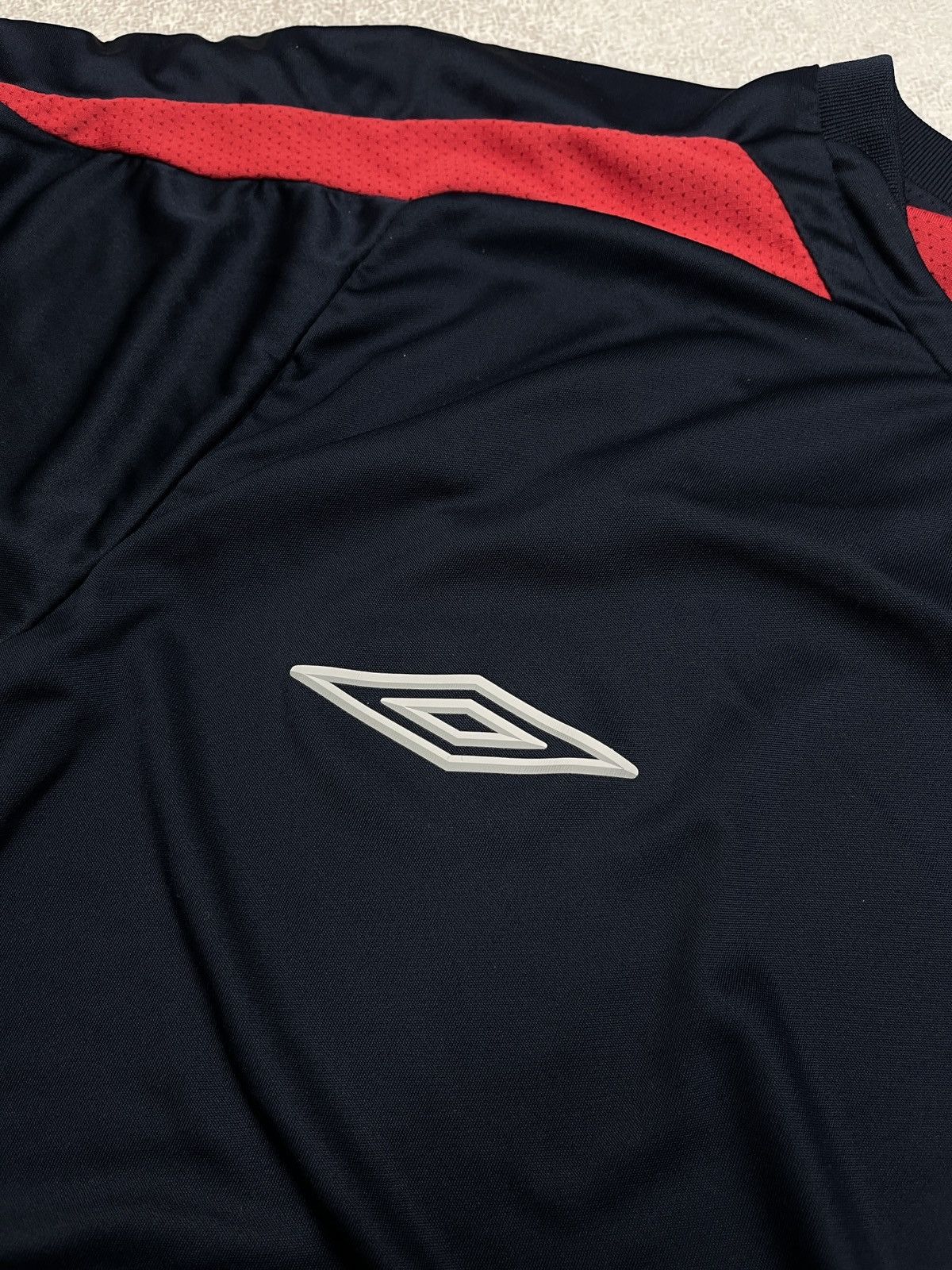 Umbro Vintage Umbro England Soccer Jersey Navy Y2K Football Size US L / EU 52-54 / 3 - 5 Thumbnail