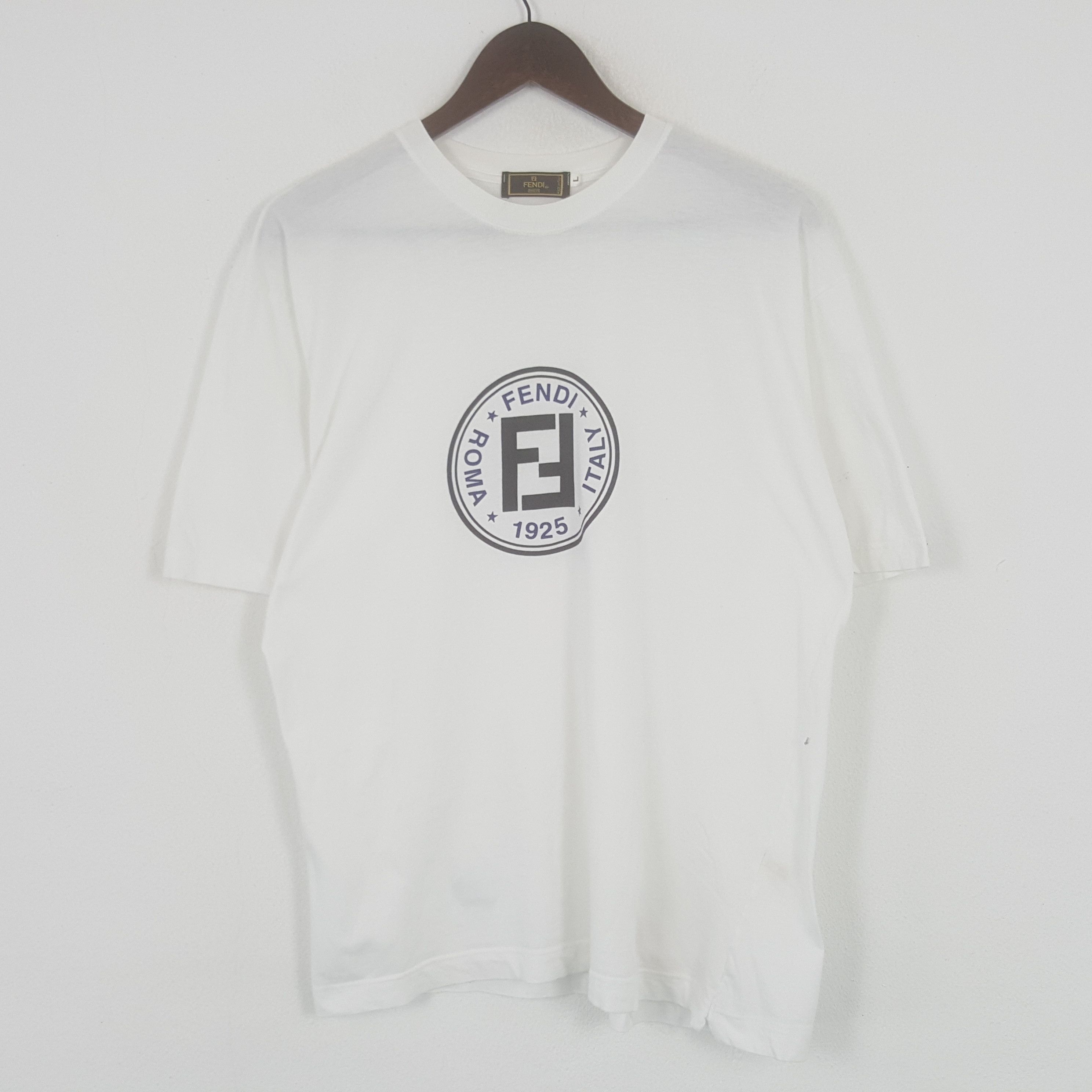 Fendi Vintage Fendi Logo Italian Brand T-shirt Size US L / EU 52-54 / 3 - 1 Thumbnail