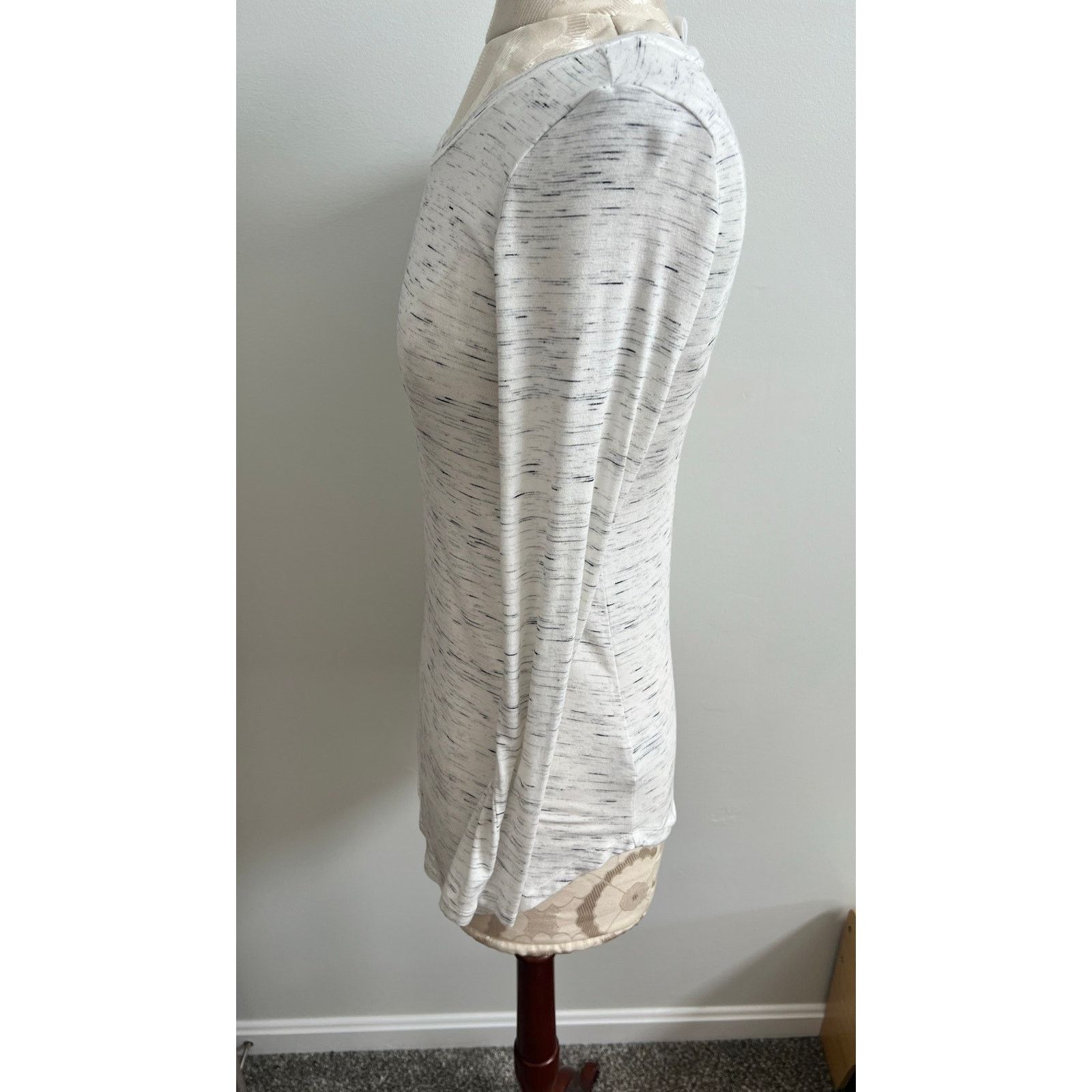 Old Navy Old Navy Women's Casual Long Sleeve Fitted Tshirt XS Size XS / US 0-2 / IT 36-38 - 3 Thumbnail