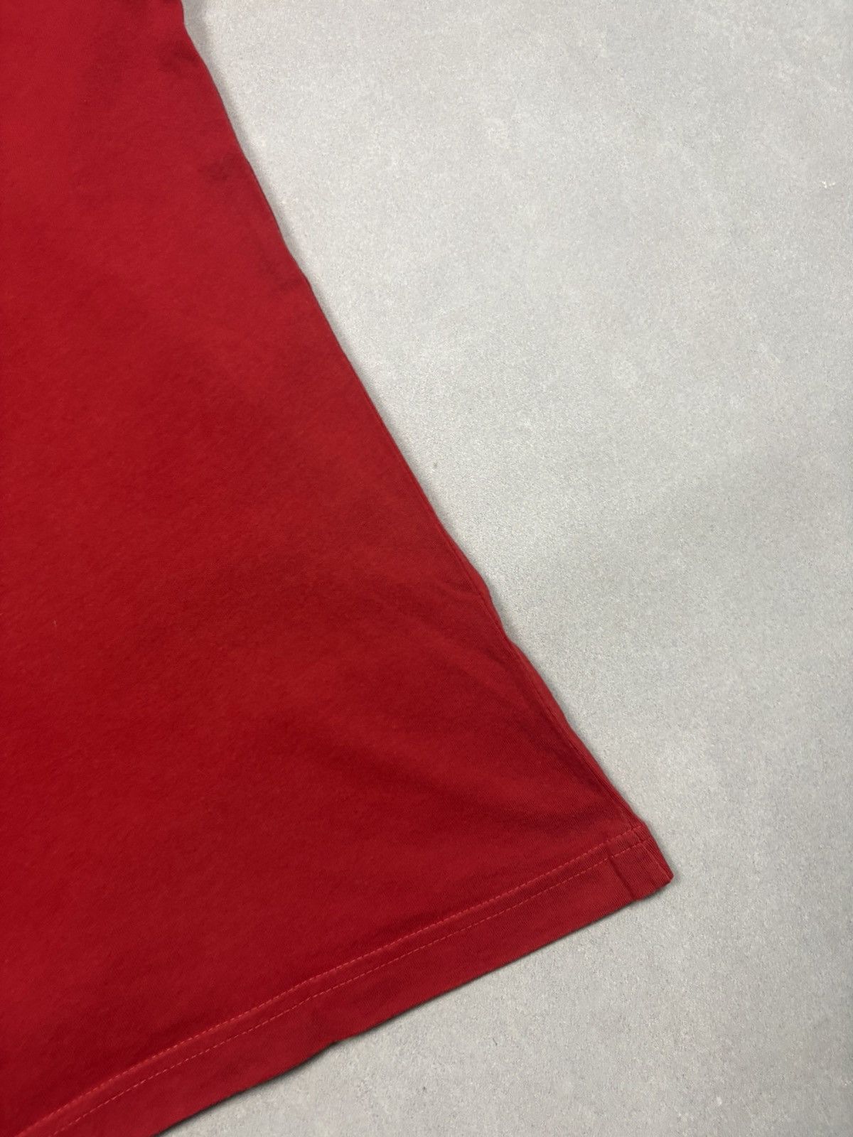 Oakley Oakley Vintage Red Spell Out T Shirt Hype Big Logo Y2K 00s Size US M / EU 48-50 / 2 - 5 Thumbnail