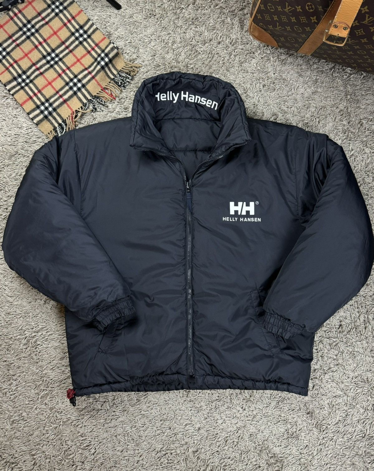 Helly Hansen Reversible puffer jacket Helly Hansen original casual item Size US L / EU 52-54 / 3 - 3 Thumbnail