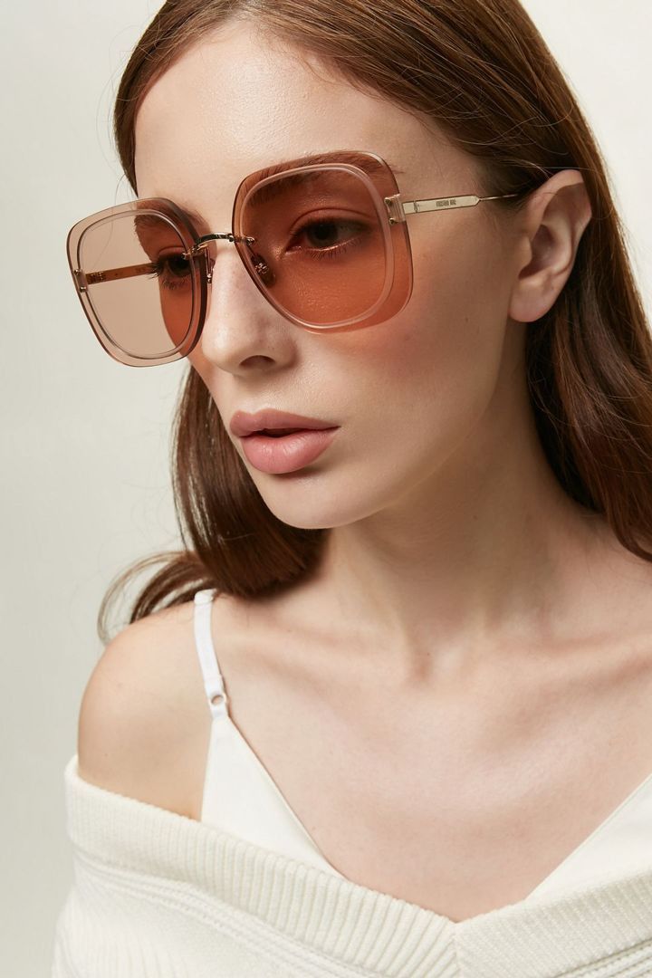 image of New Dior UltraDior - Su-B0E0 Square Sunglasses in Pink, Women's