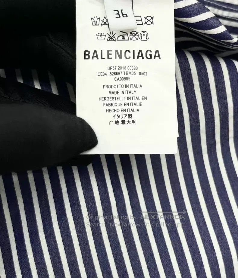 Balenciaga Balenciaga Navy and white striped shirt with newspaper pat Size XS / US 0-2 / IT 36-38 - 4 Thumbnail